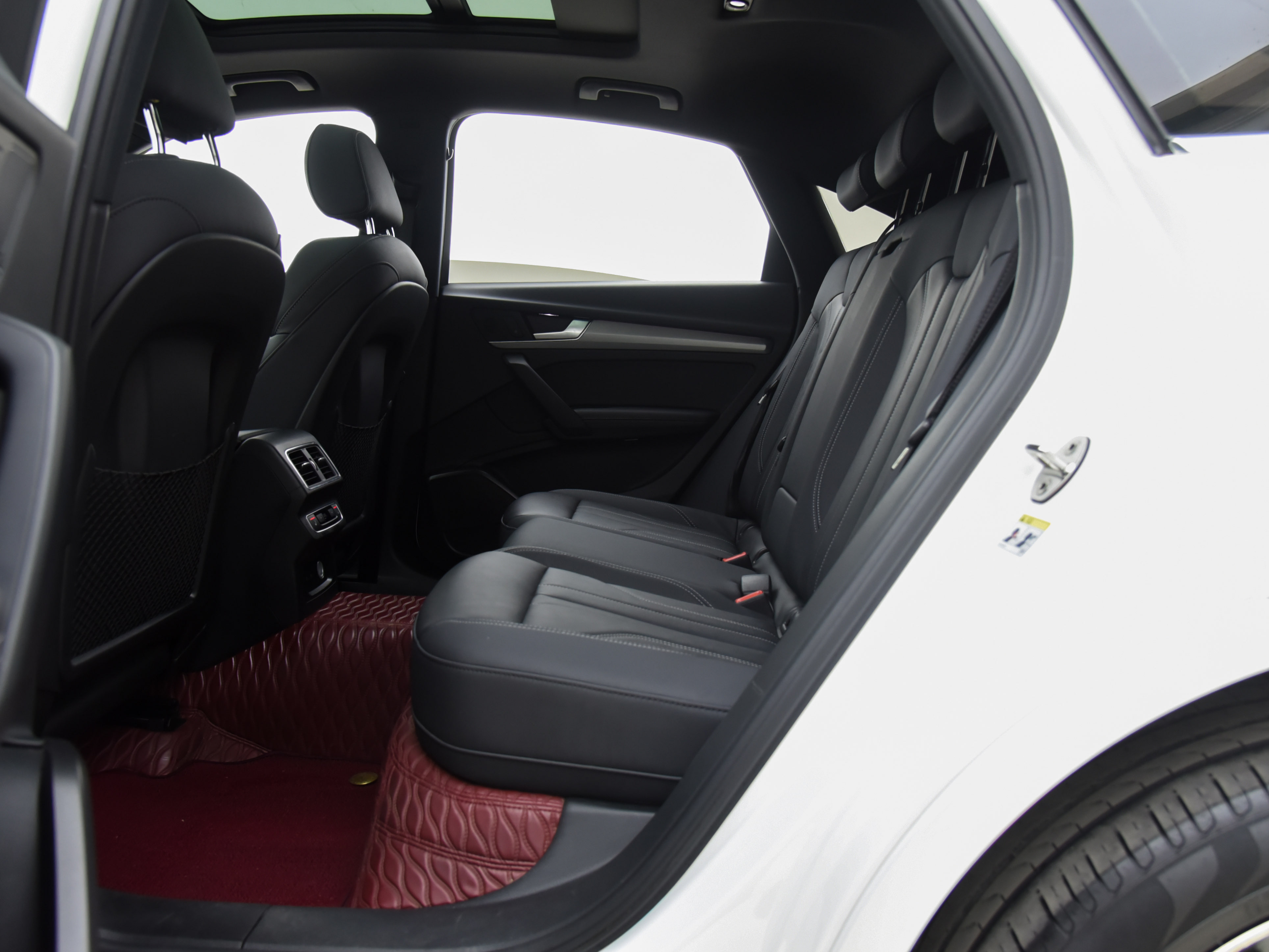 Audi Q5L Sportback 2022 car image #12