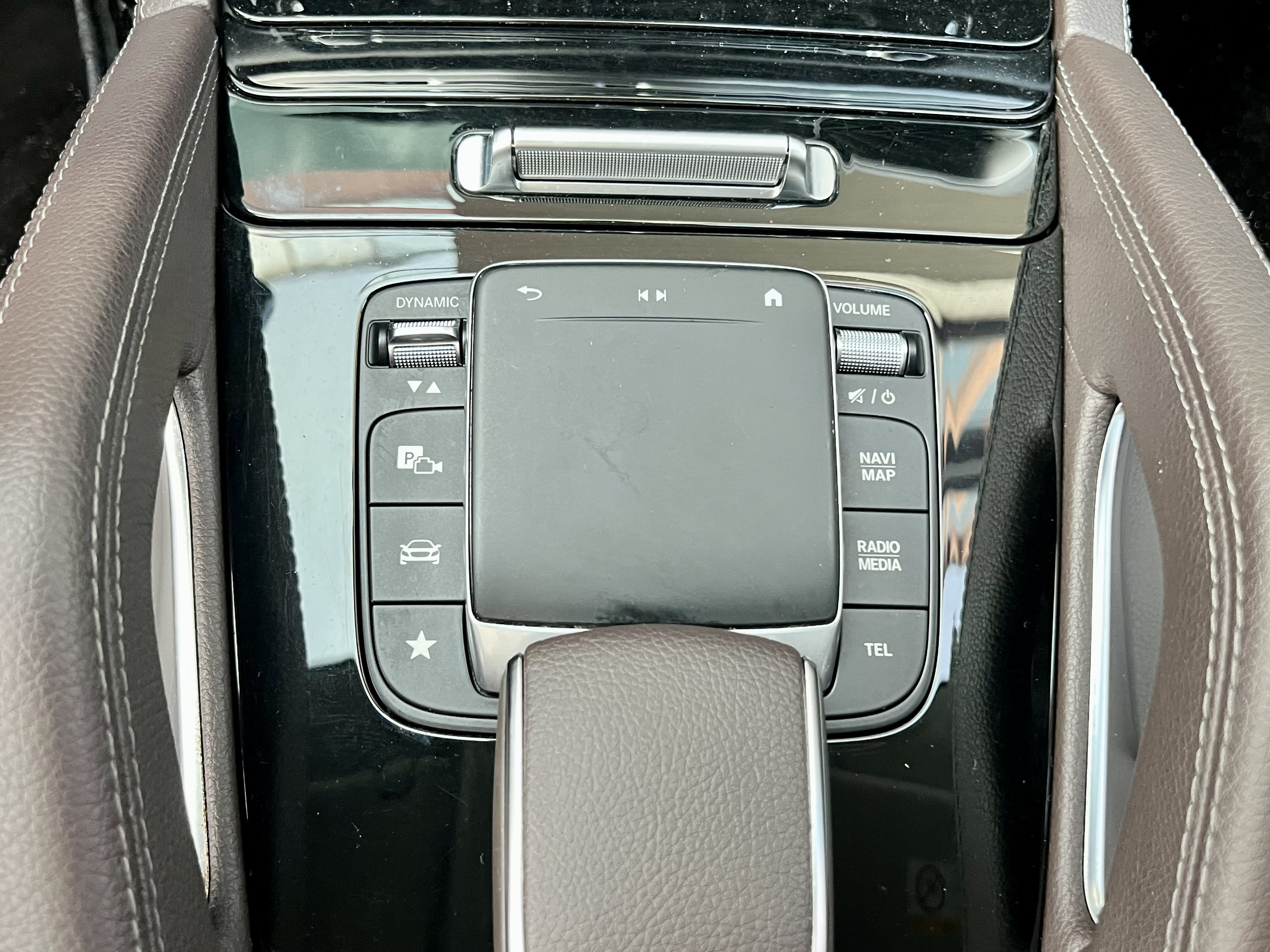 Mercedes-Benz GLE Class 2021 car image #12