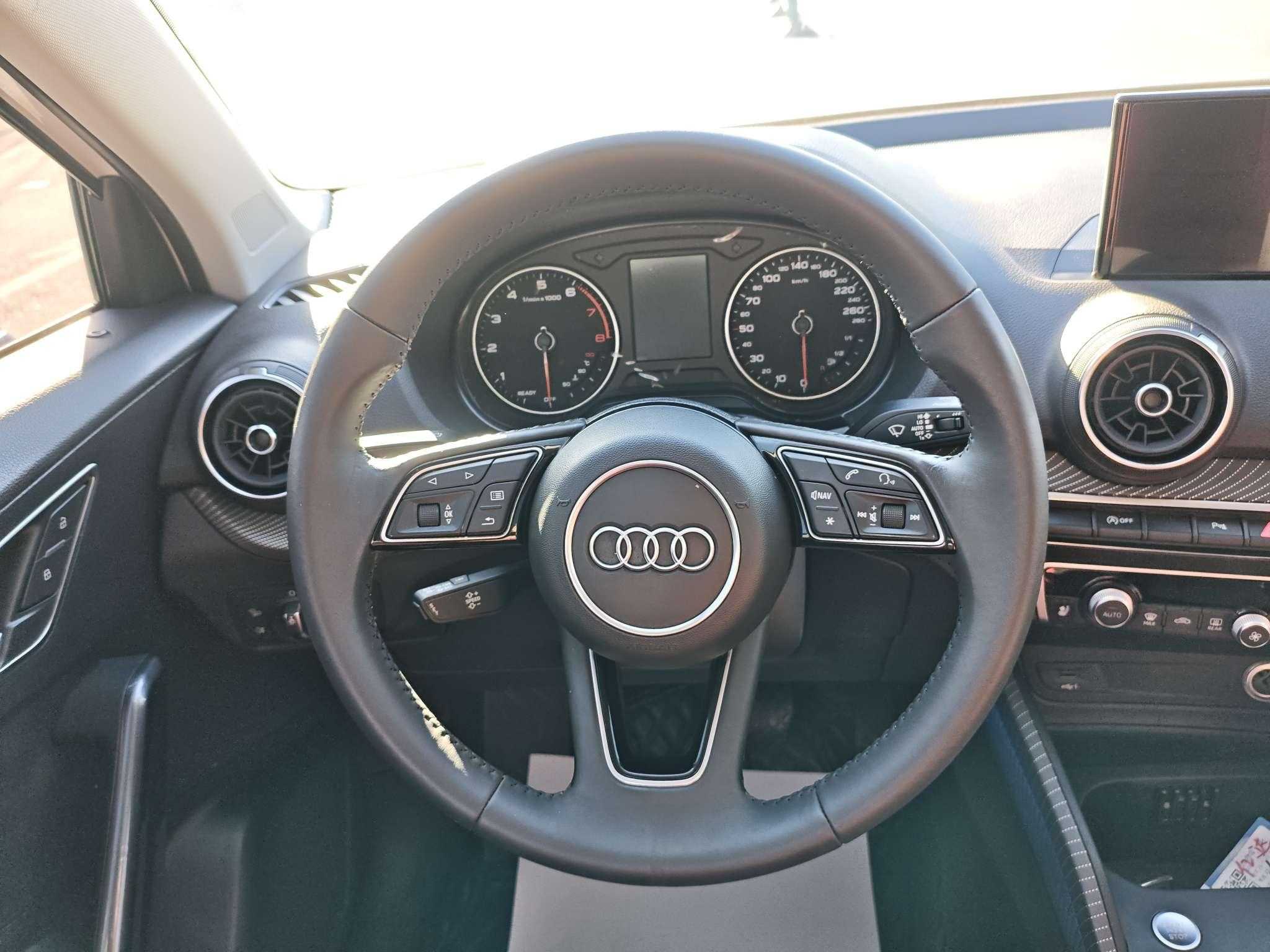Q2L 2021 car image #12