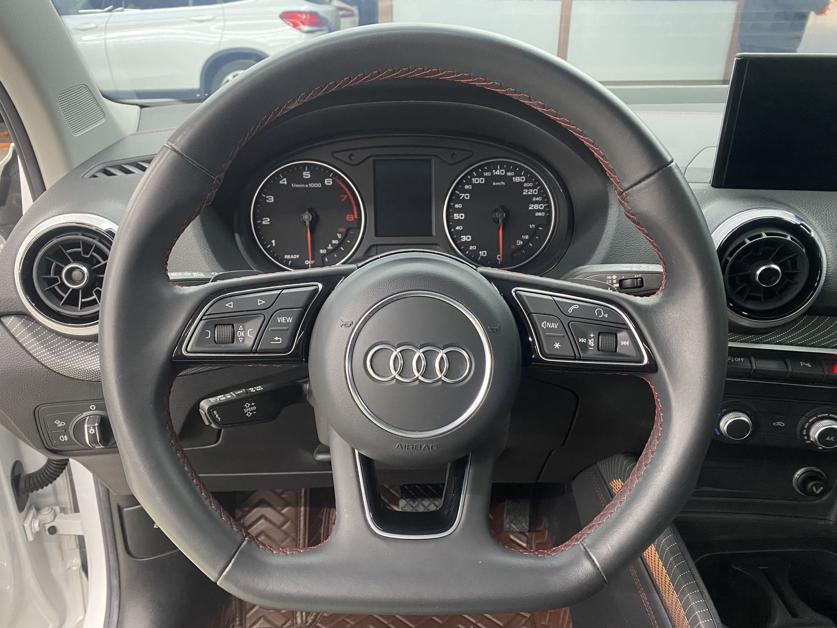 Audi Q2L 2023 #12 Audi Q2L 2023 car image #12