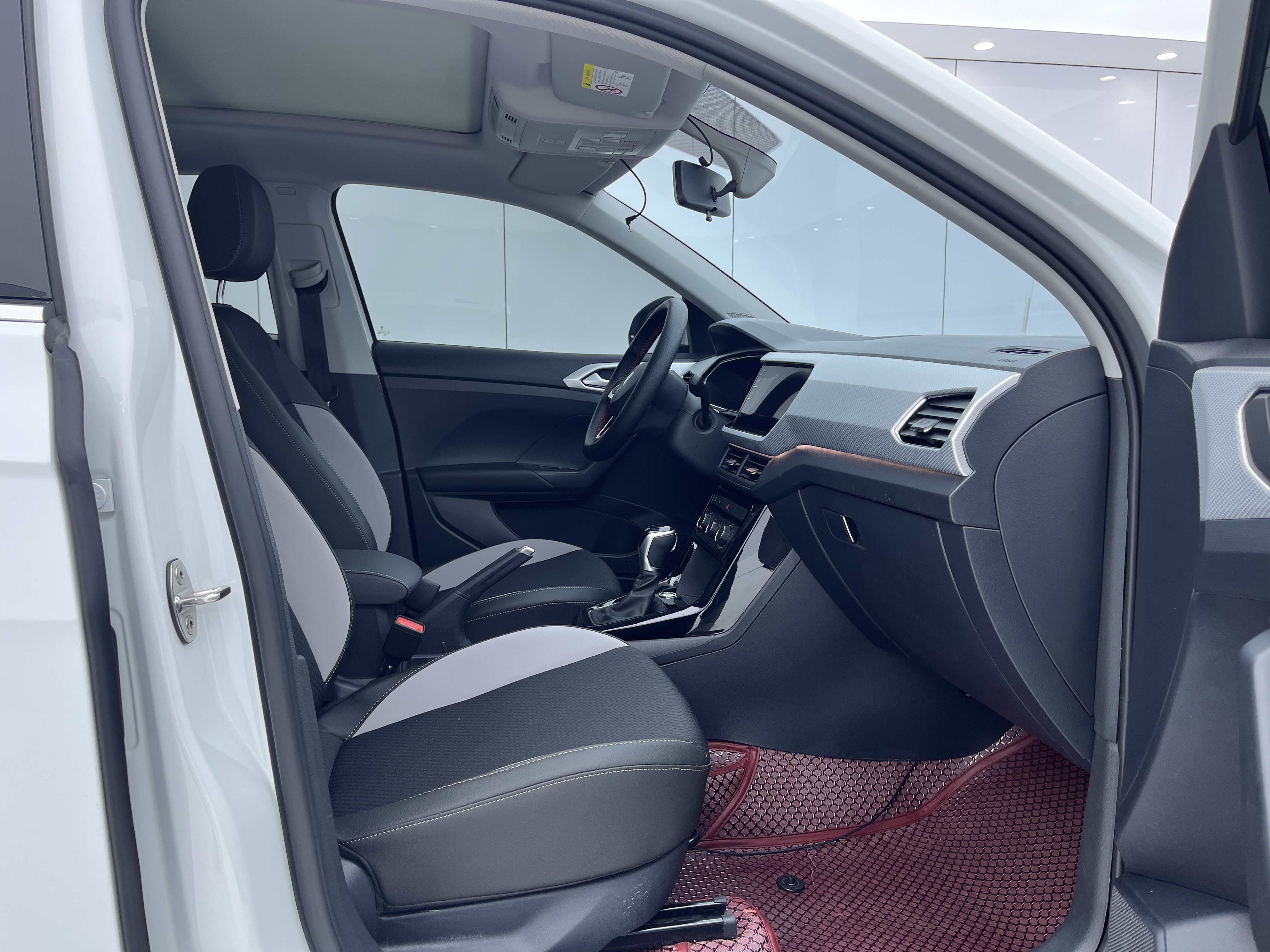 Tacqua 2021 car image #12