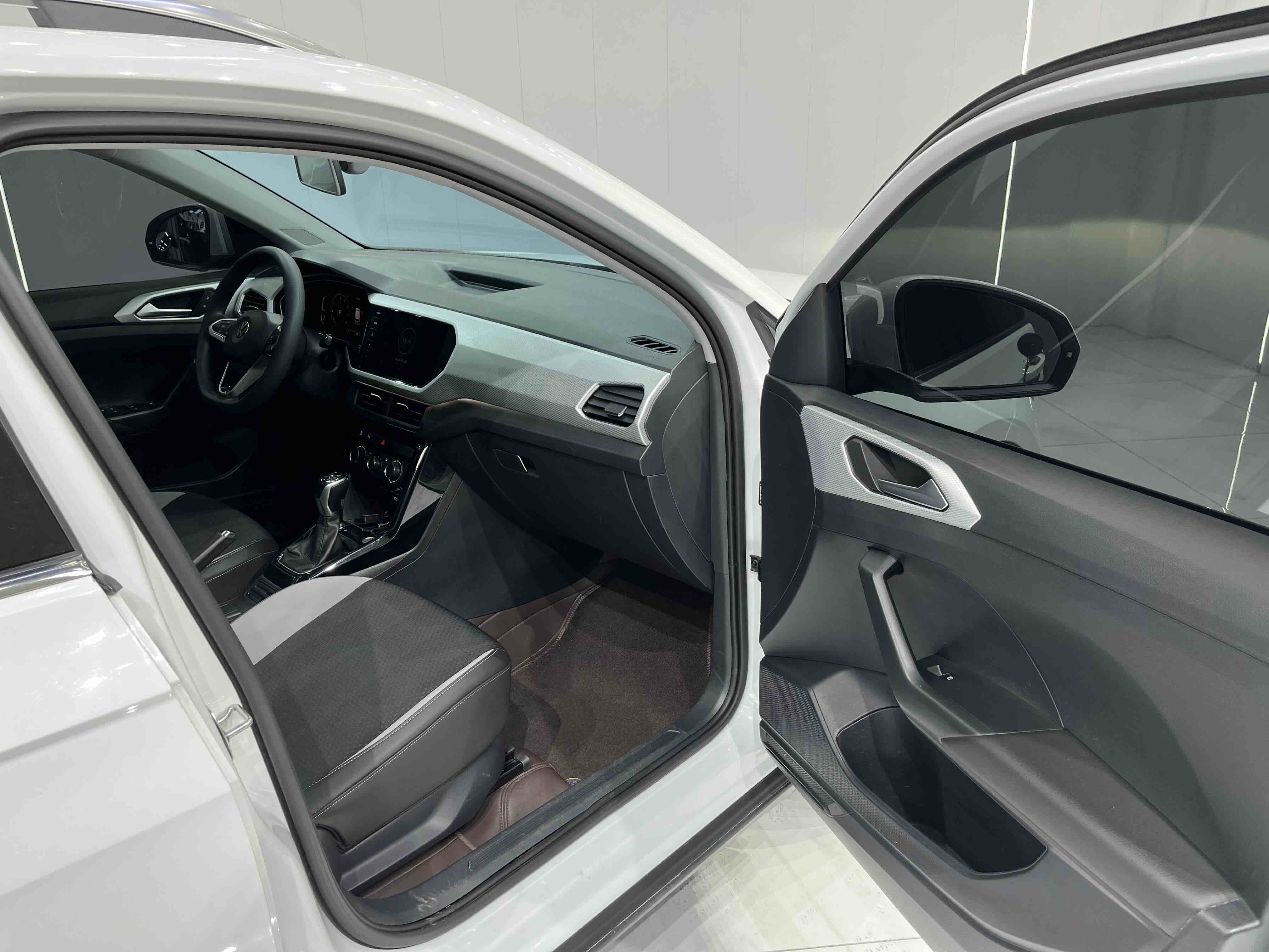 Volkswagen Tacqua 2022 car image #12