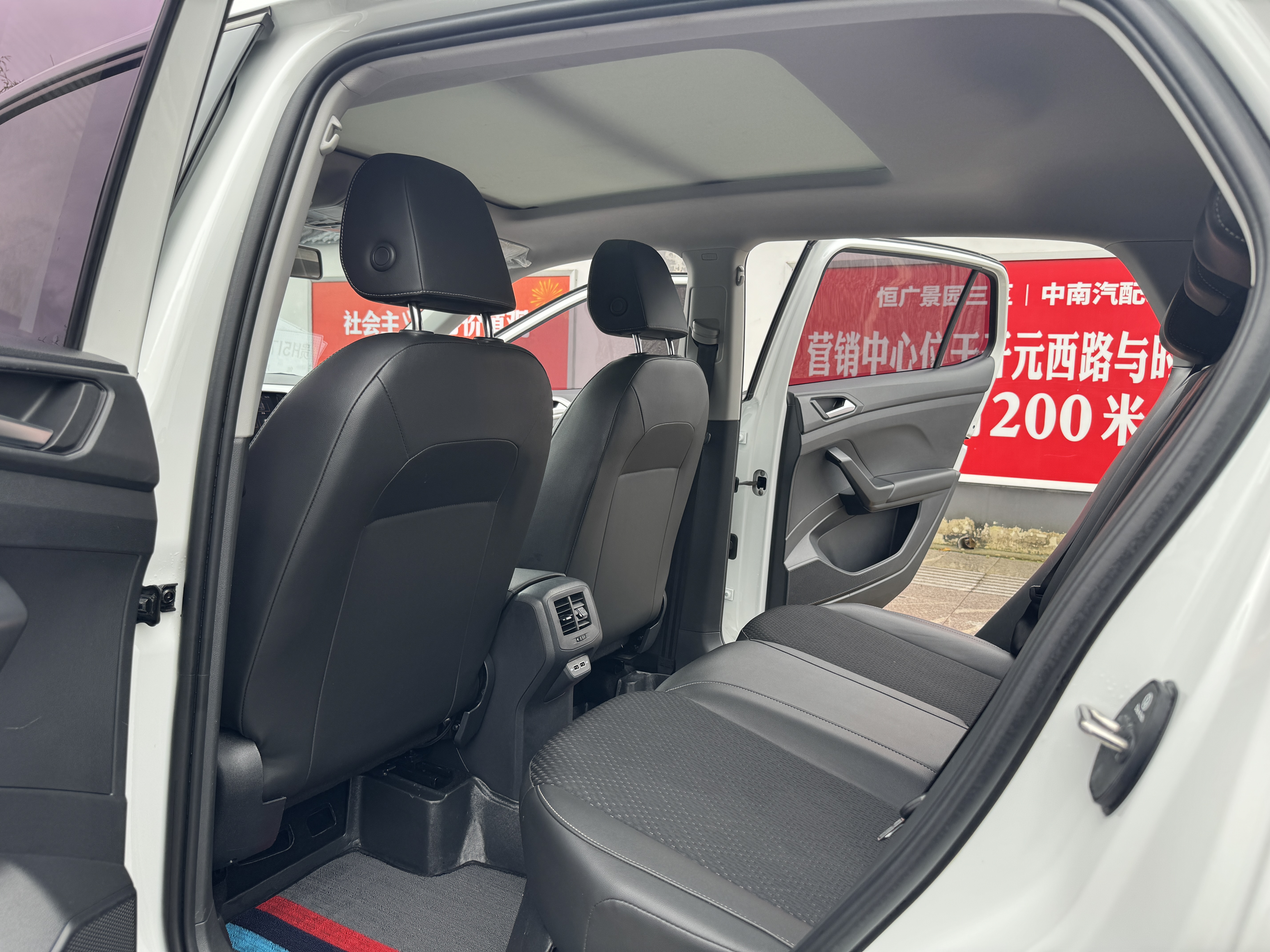 Tacqua 2022 car image #12