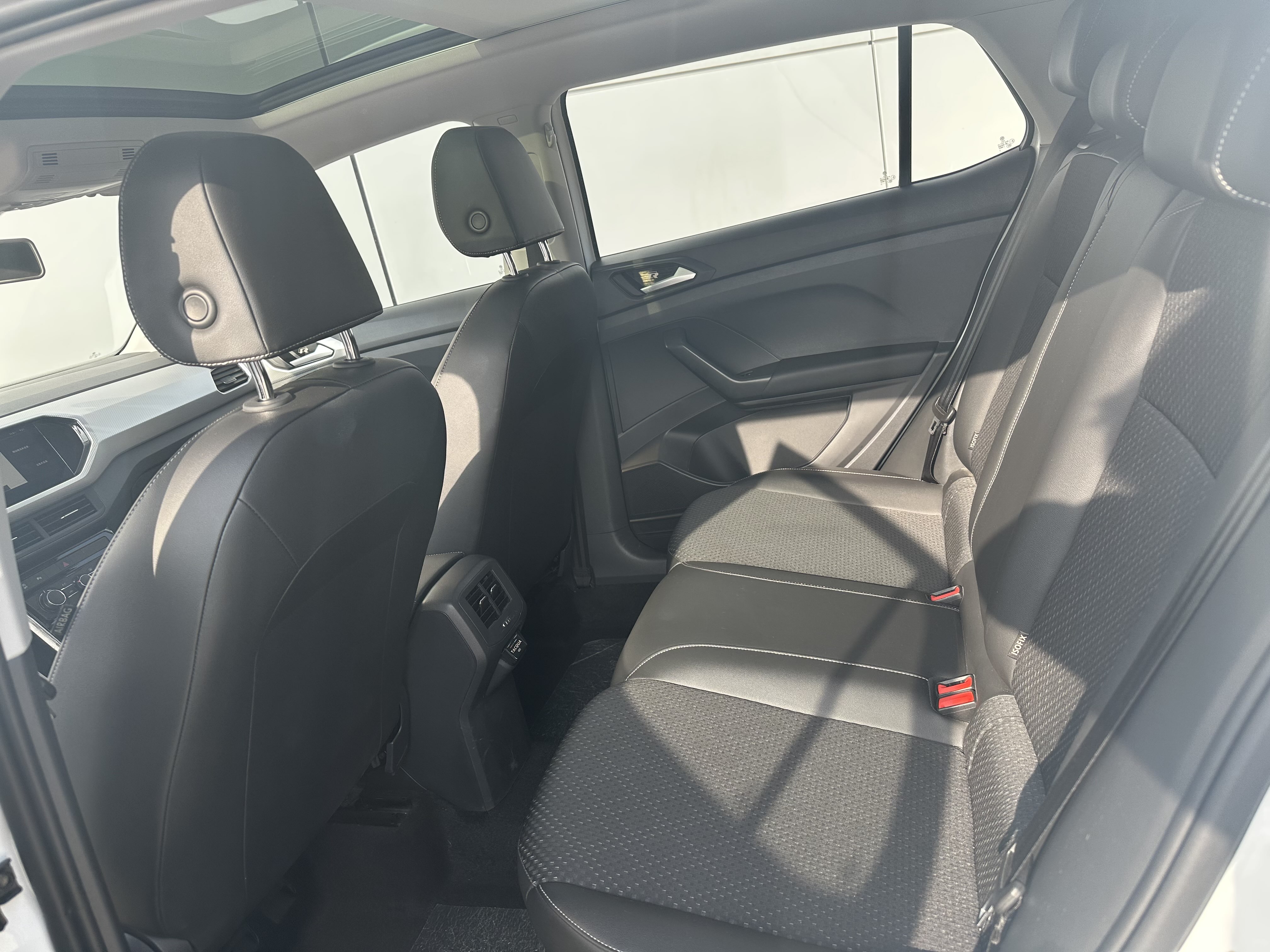 Volkswagen Tacqua 2022 car image #12