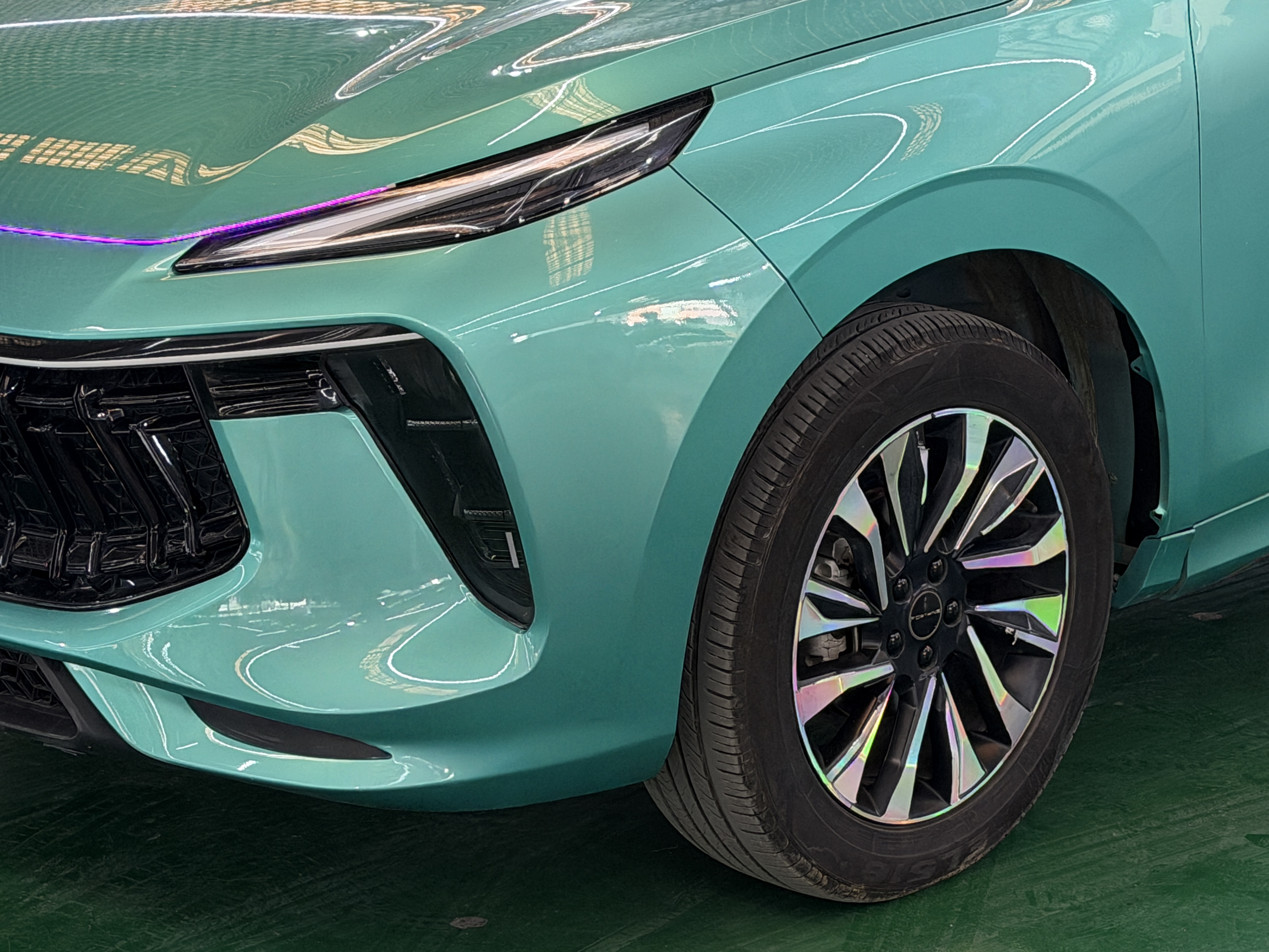 Forthing T5 EVO 2022 car image #12