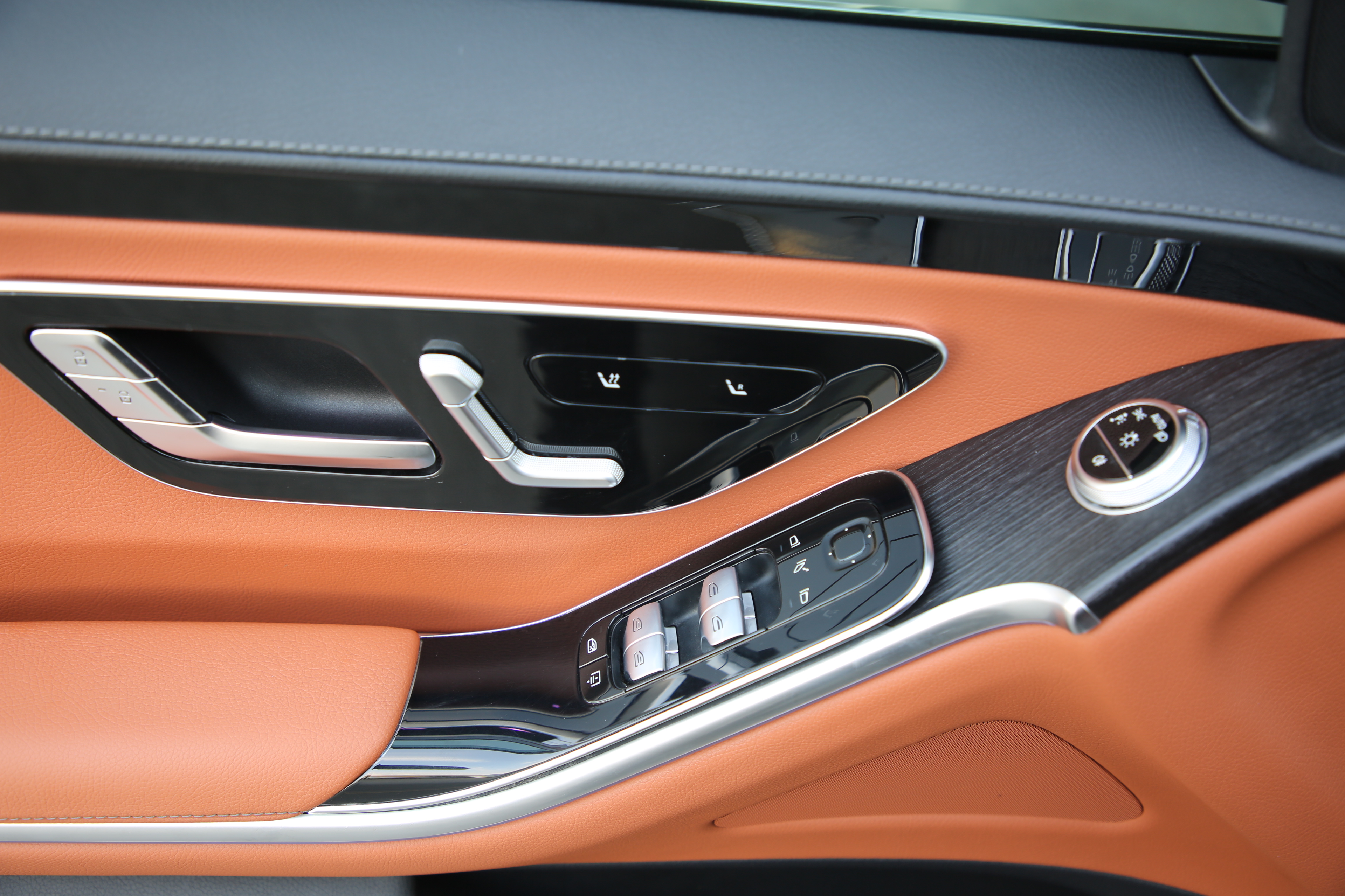 Mercedes-Benz S Class 2023 car image #12