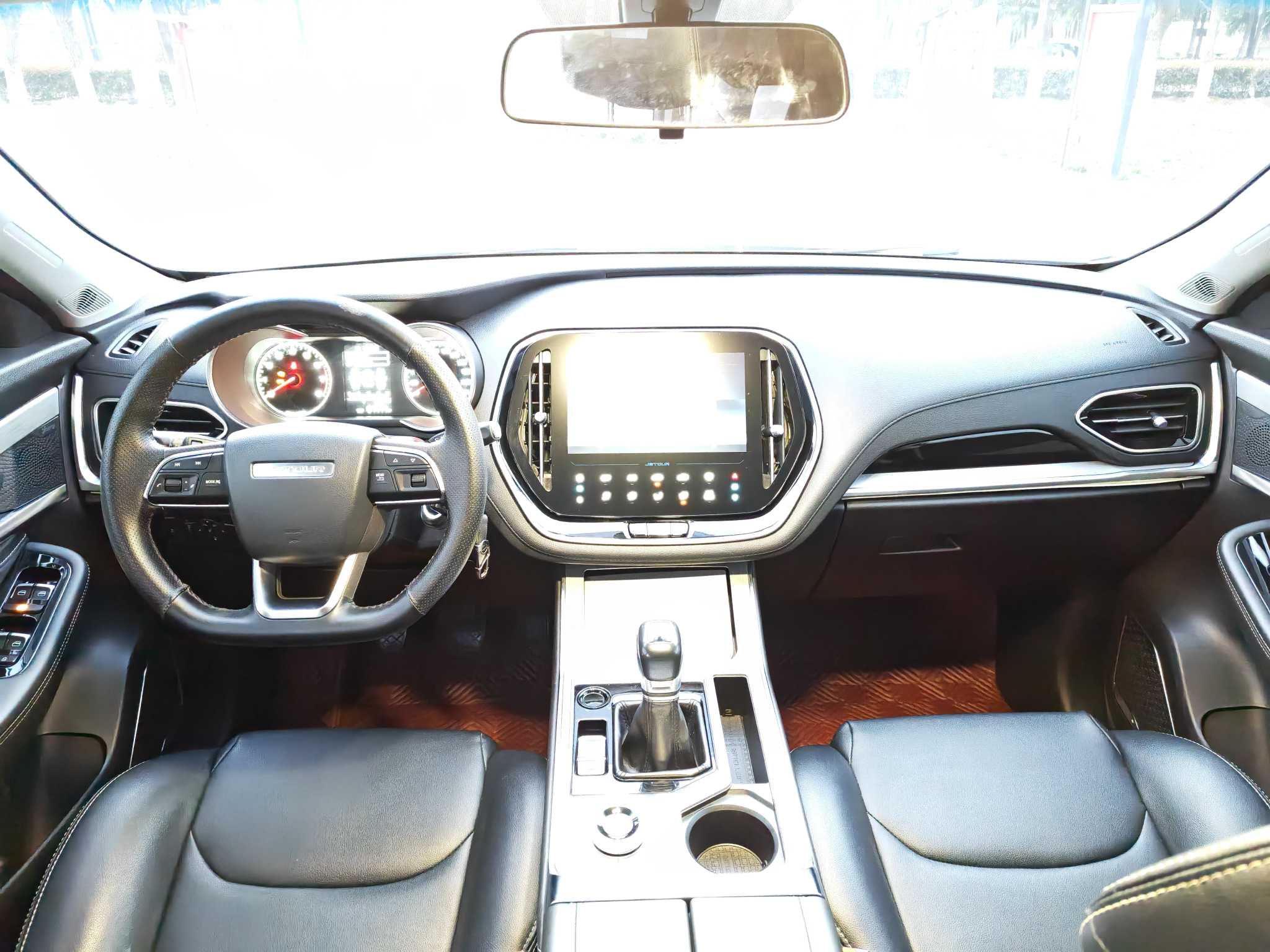X70 2021 car image #12