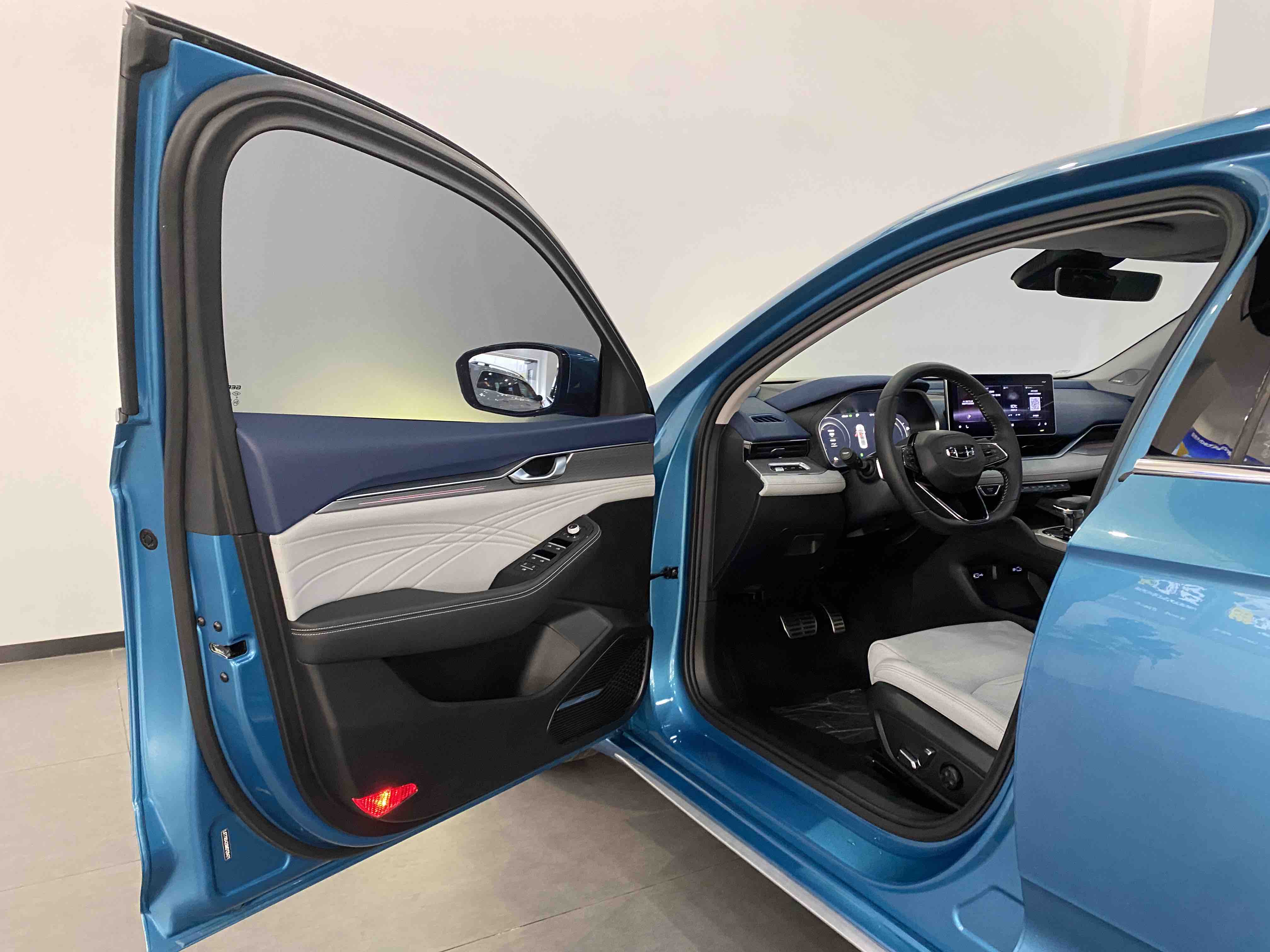 Preface 2022 #12 Preface 2022 immagine di auto #12