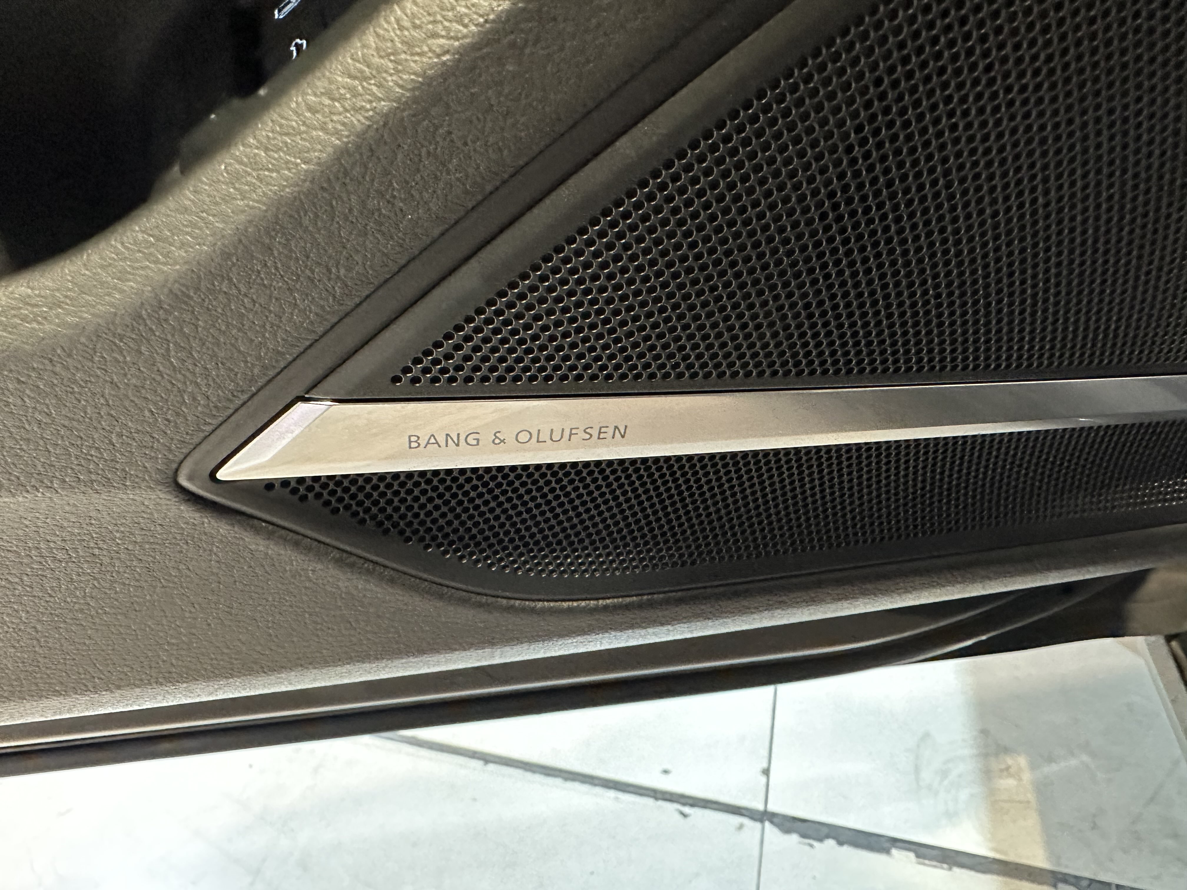 Audi A8 New Energy 2022 car image #12