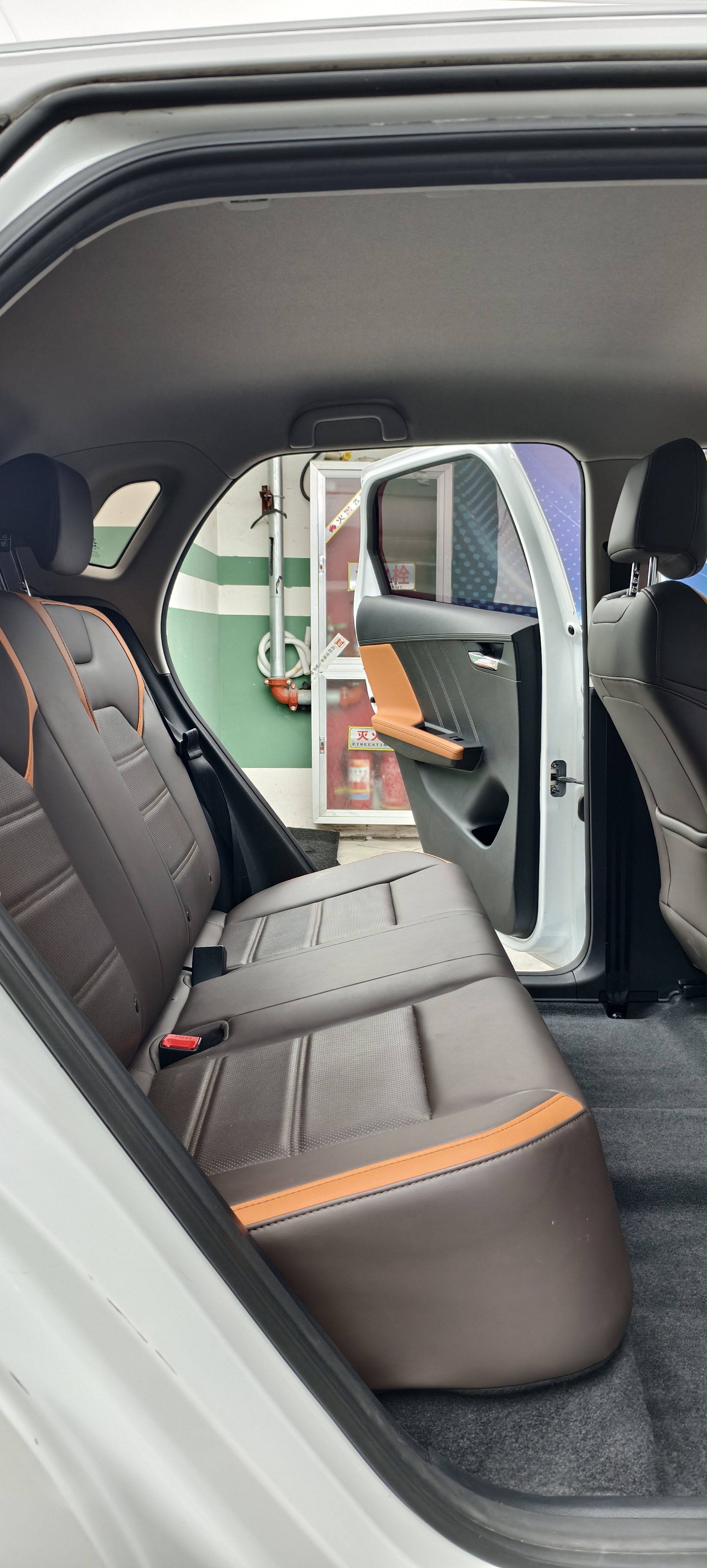 BYD e2 2022 image de voiture #12