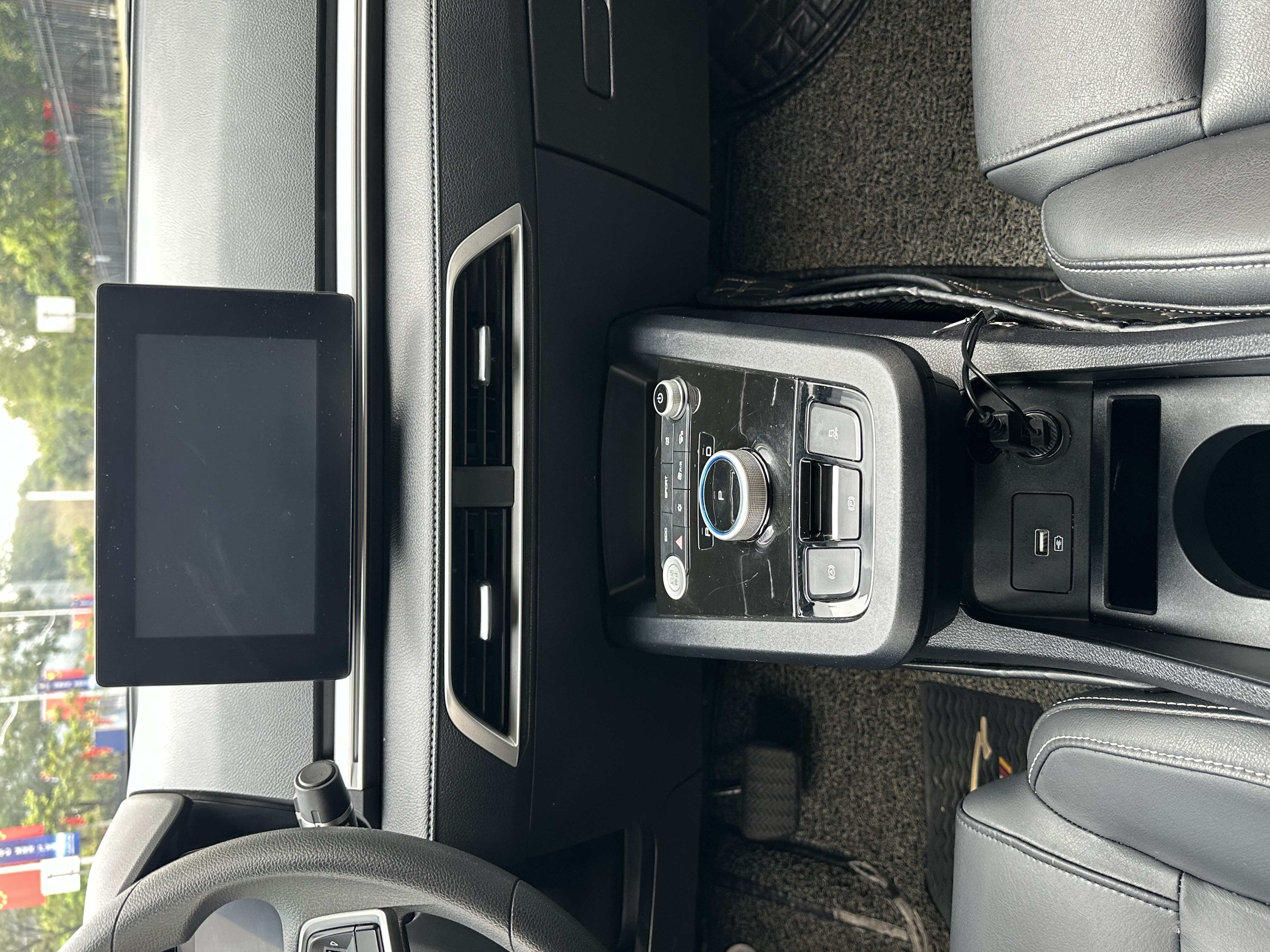 BYD e2 2020 изображение автомобиля #12