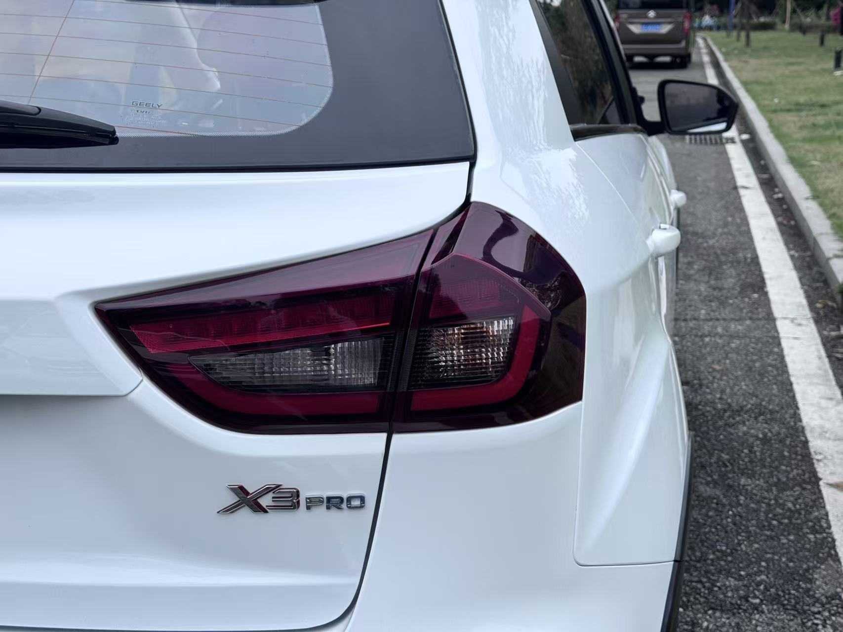Vision X3 2021 immagine di auto #12