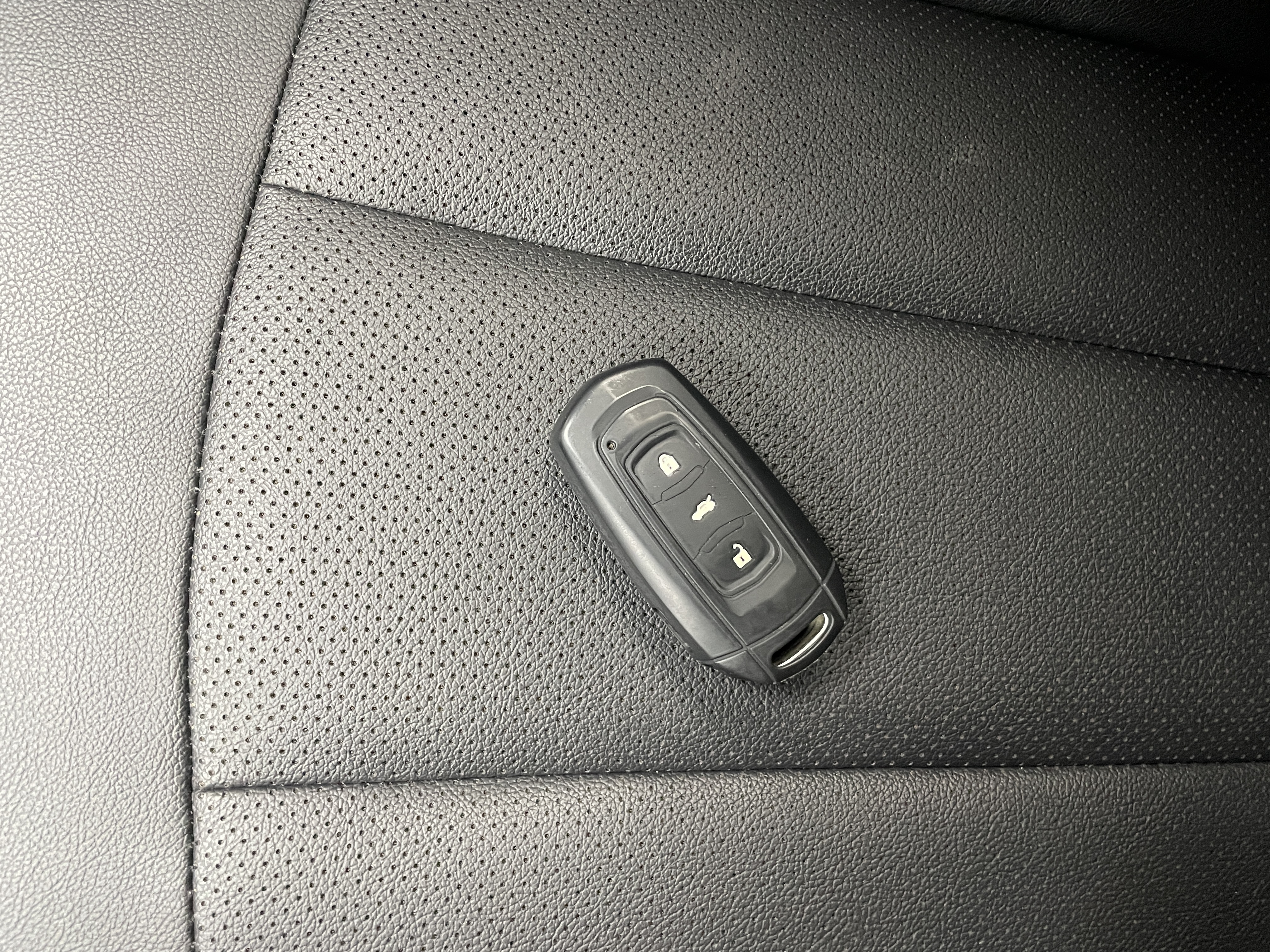 GEELY Vision X3 2022 изображение автомобиля #12