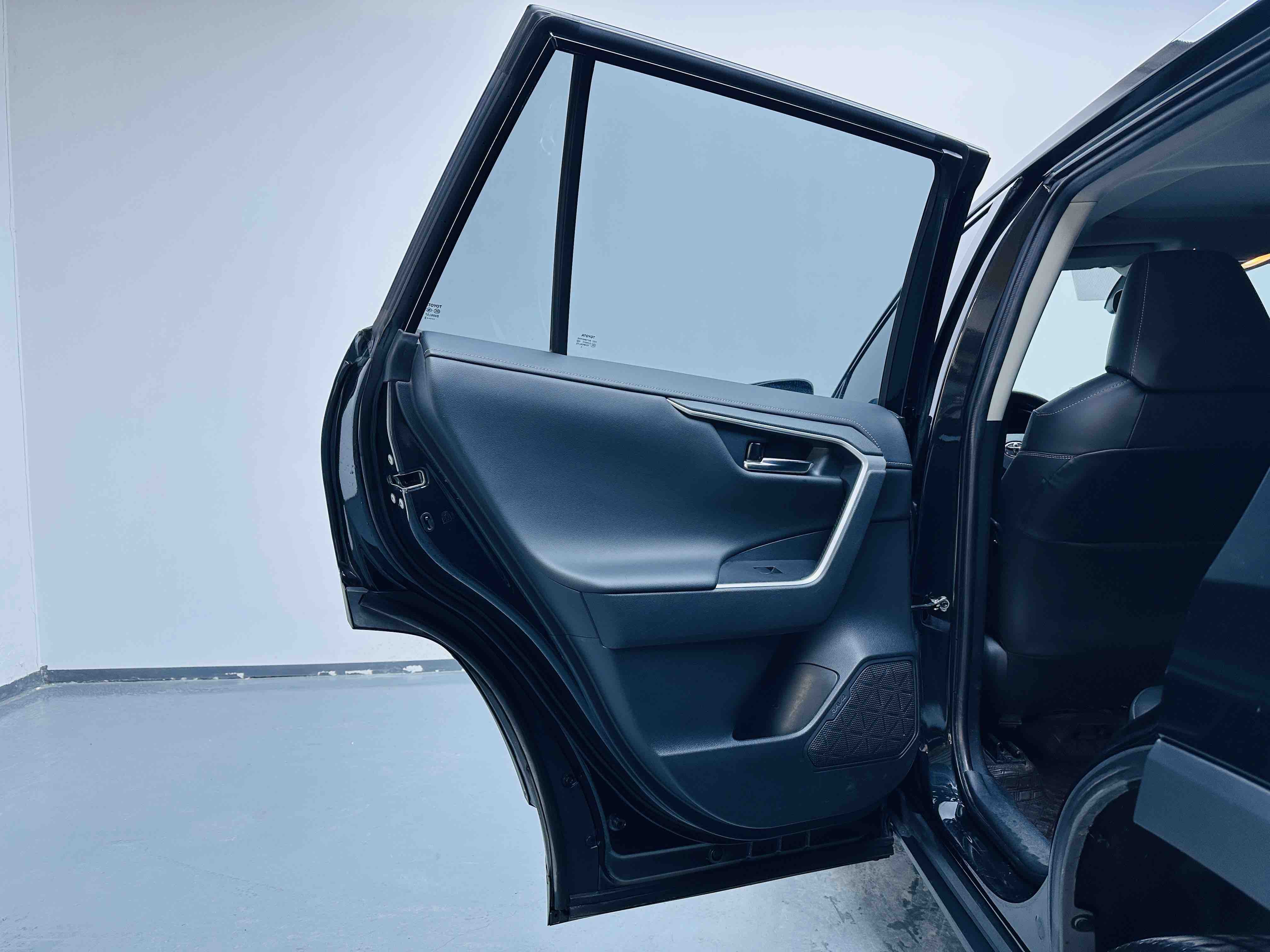 Toyota RAV4 2023 #12 Toyota RAV4 2023 car image #12