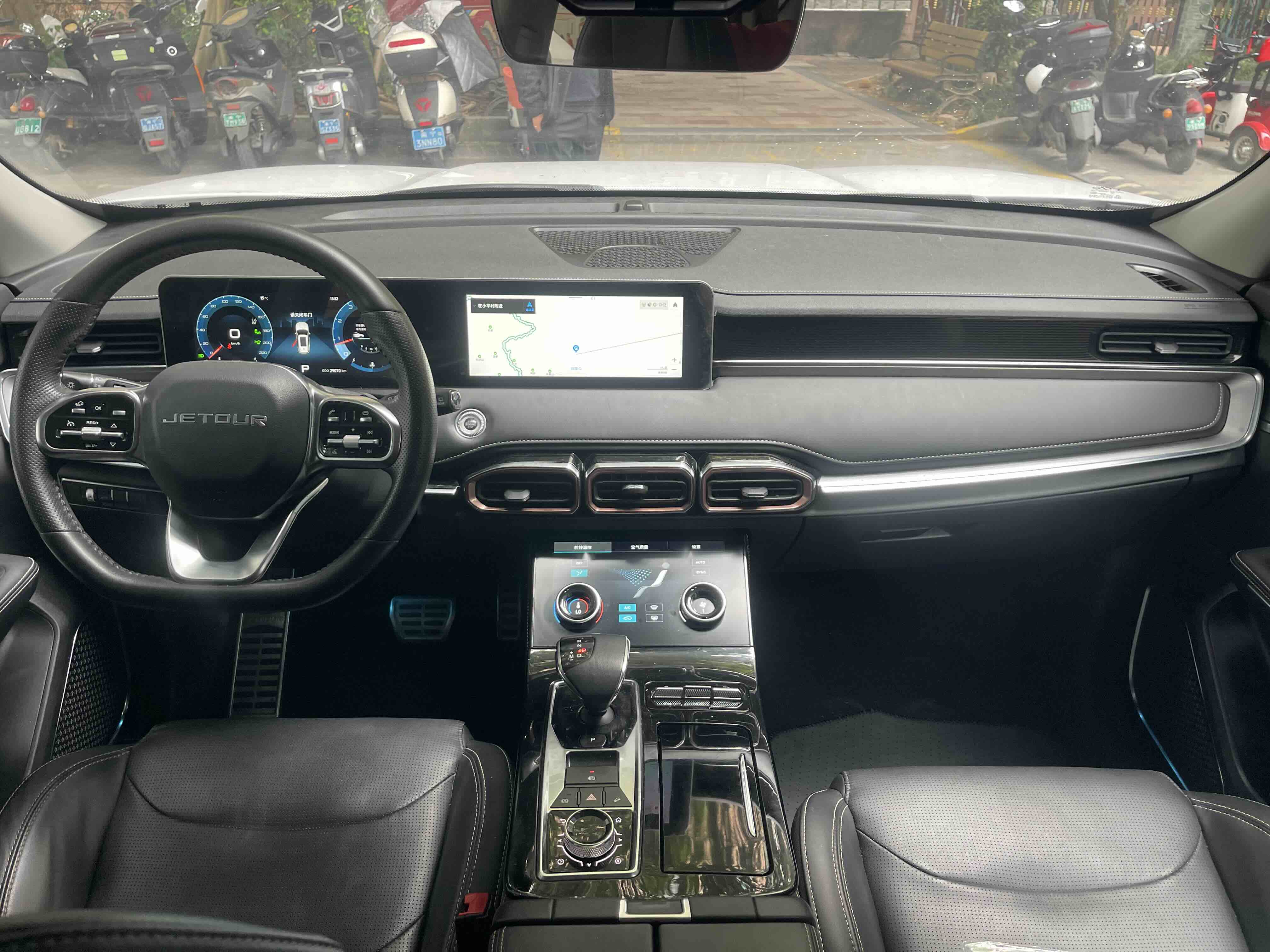 X70 PLUS 2021 #12 X70 PLUS 2021 car image #12