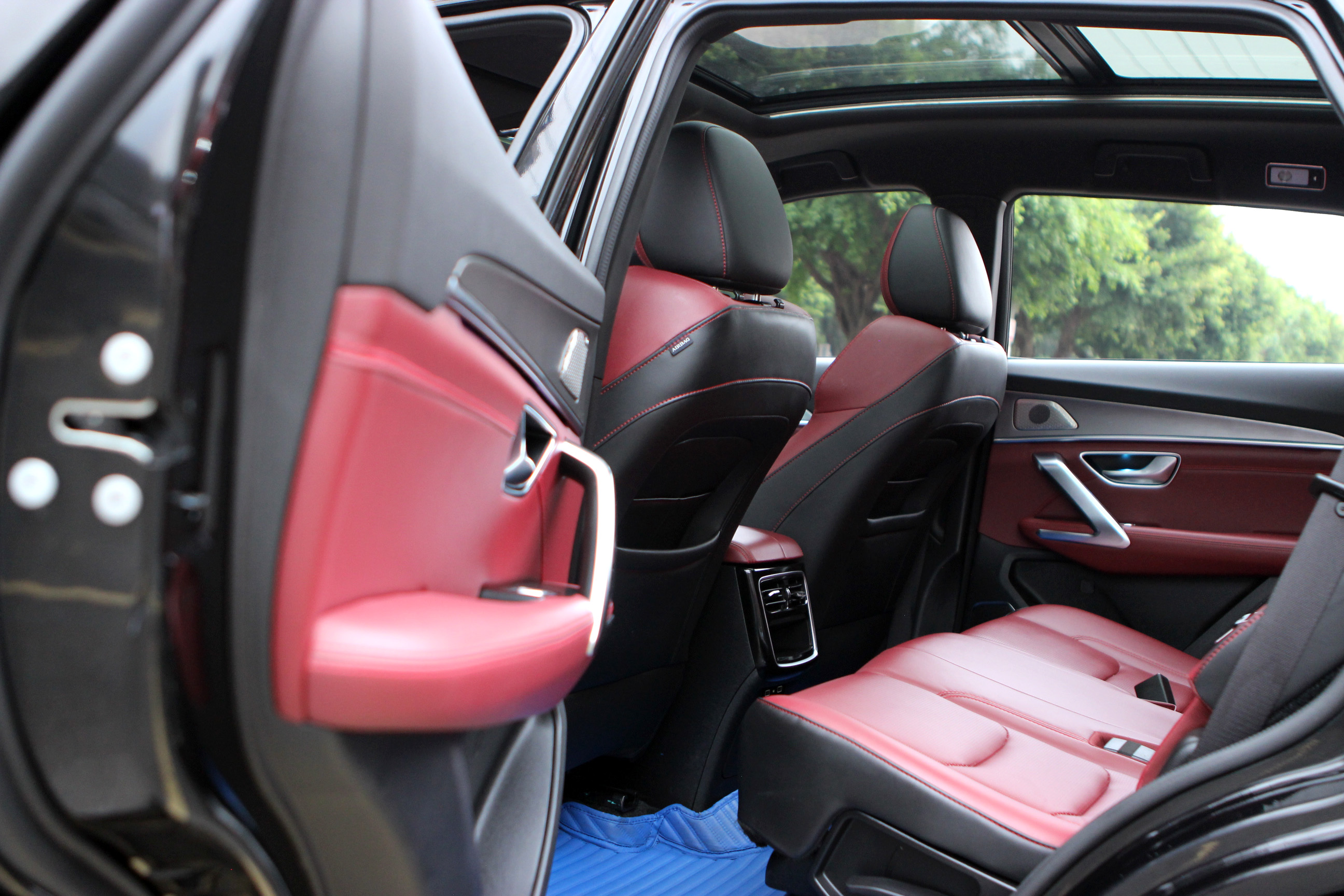 X70 PLUS 2022 car image #12