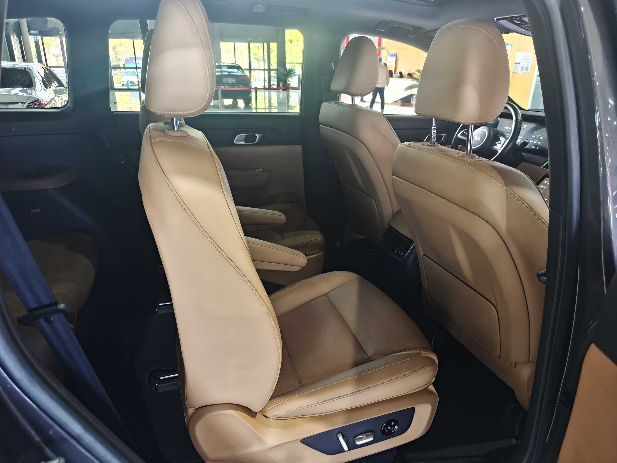 理想汽车 理想ONE 2021 汽车图片 #12