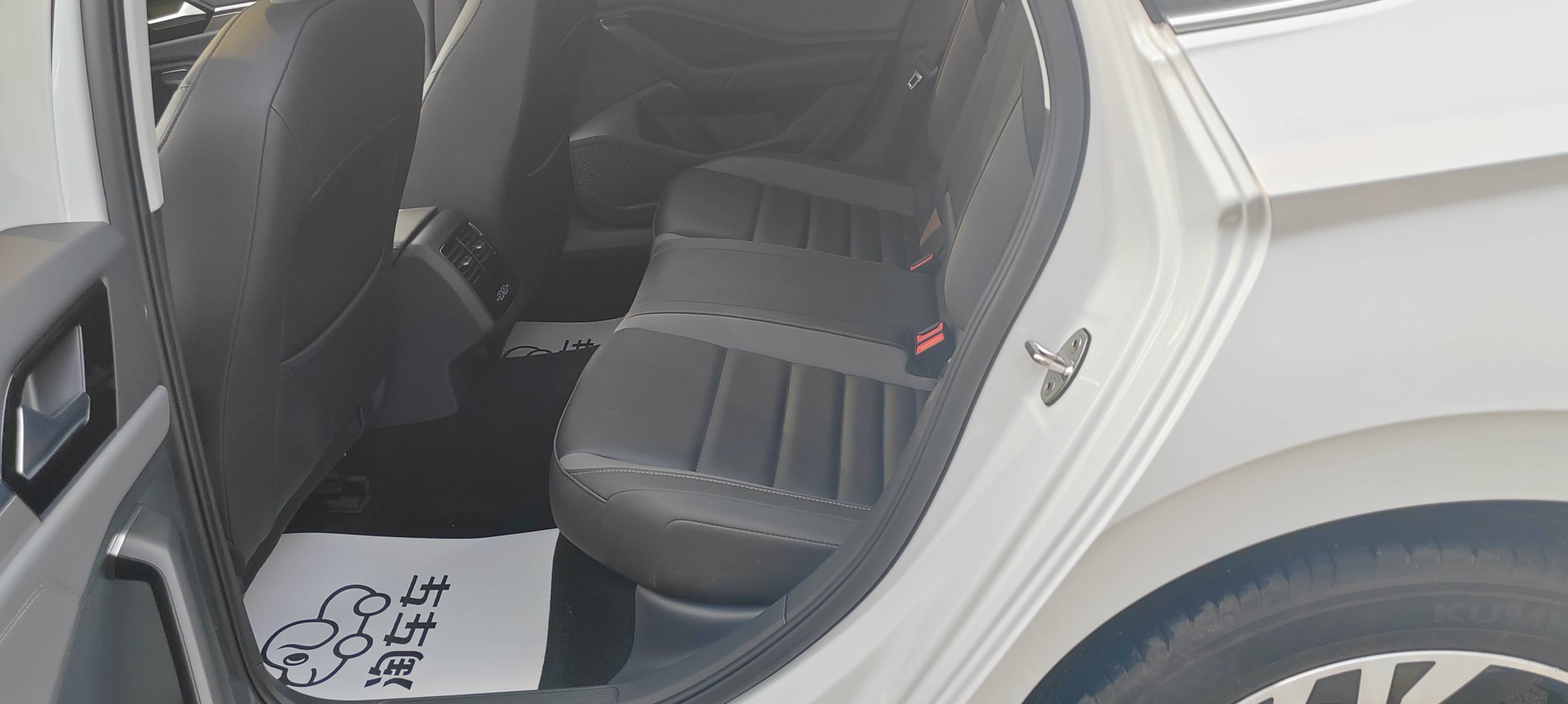 Volkswagen Sagitar 2021 car image #12