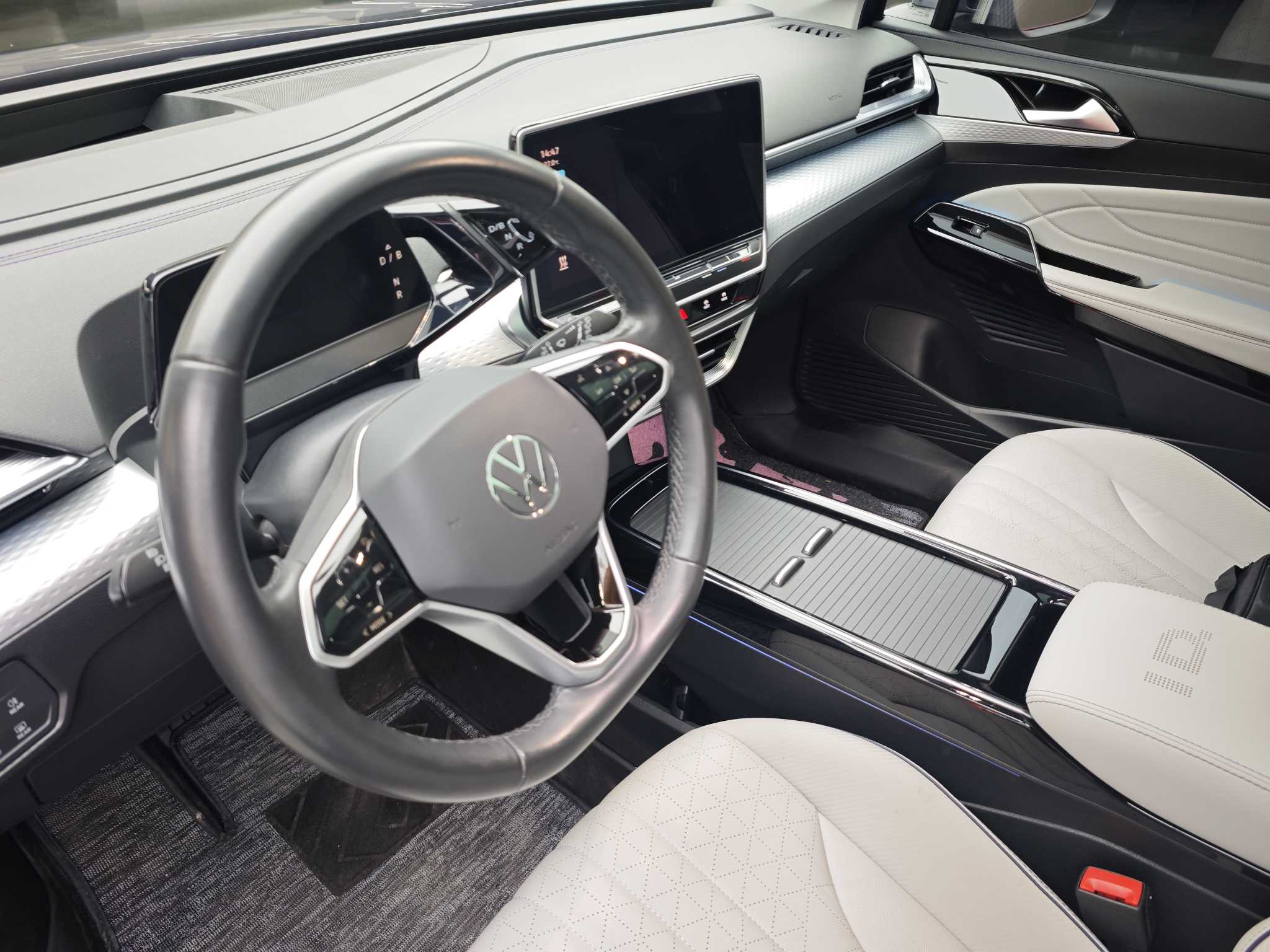 Volkswagen ID.6 X 2021 car image #12
