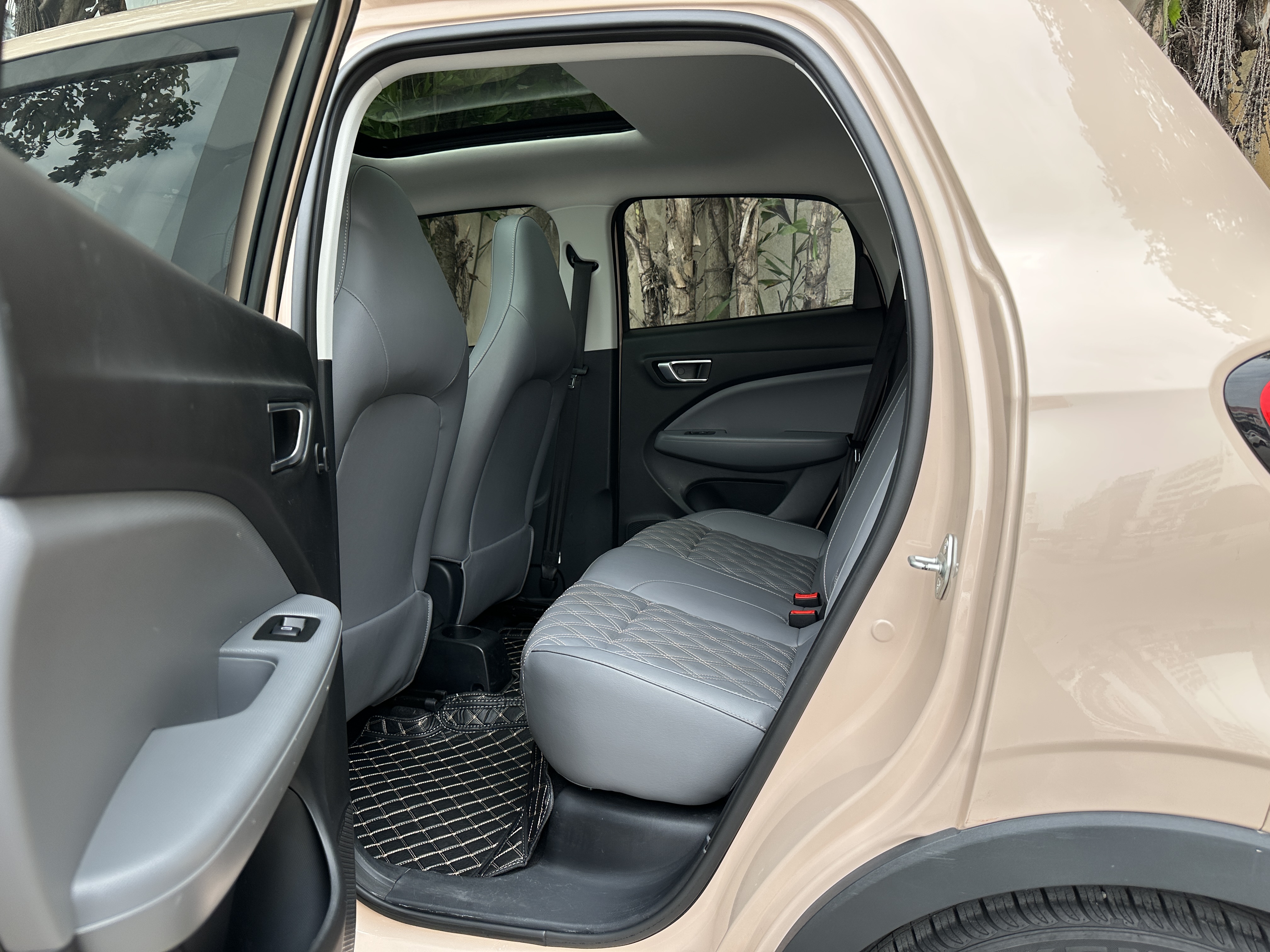 零跑汽车 零跑T03 2021 汽车图片 #12