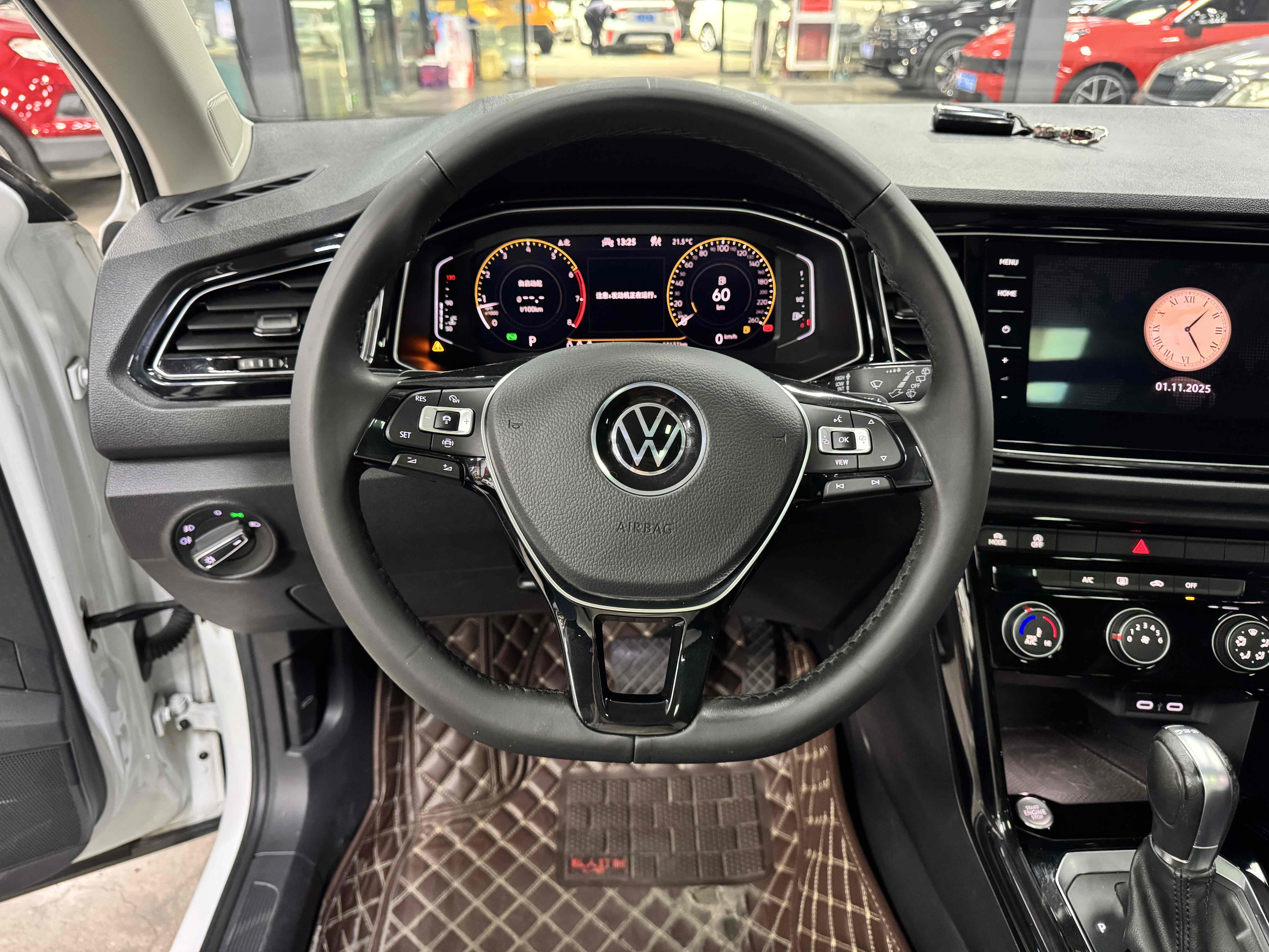 Volkswagen T-Roc 2022 #12 Volkswagen T-Roc 2022 car image #12