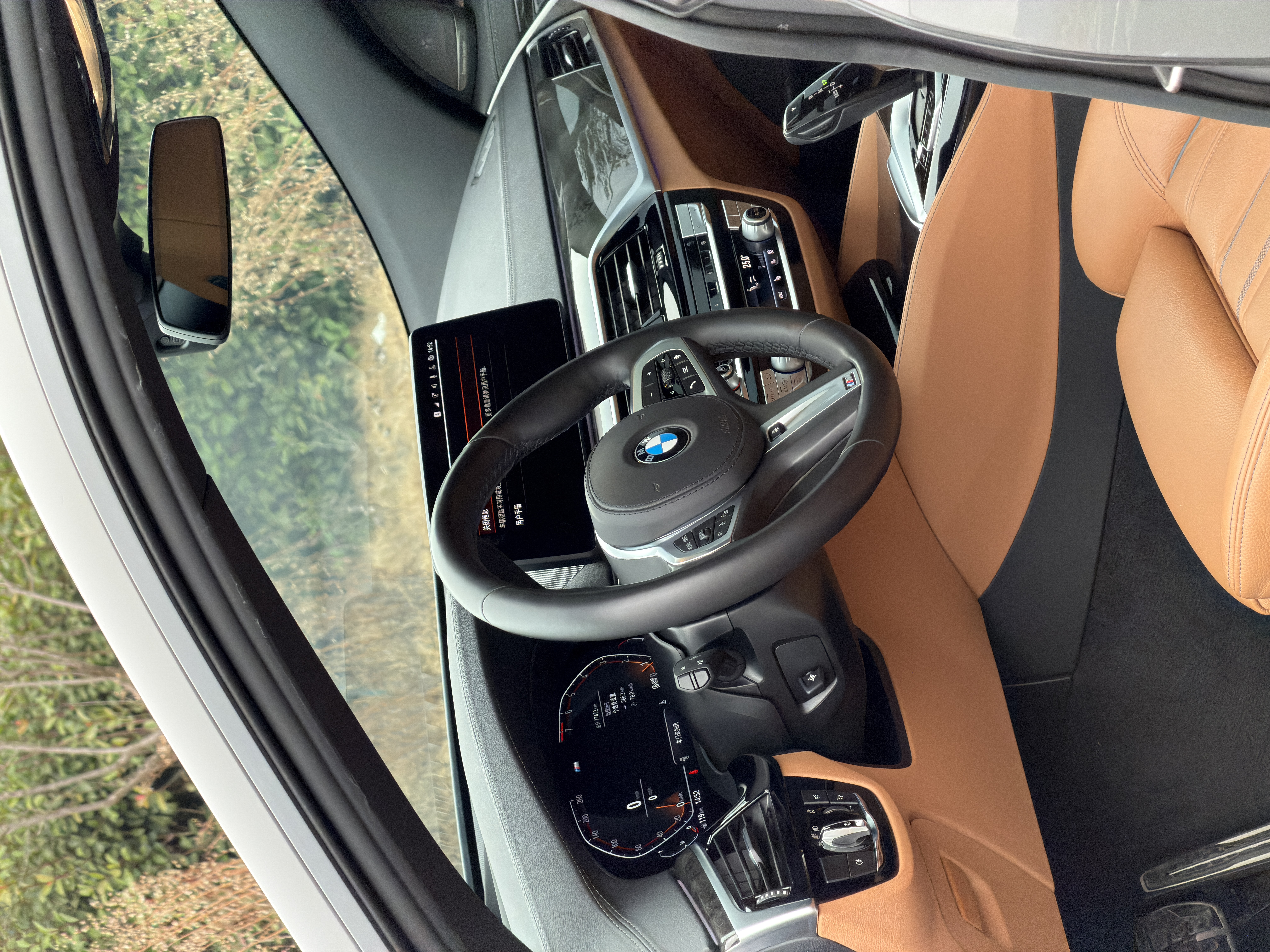 BMW 6 Series GT 2022 car image #12