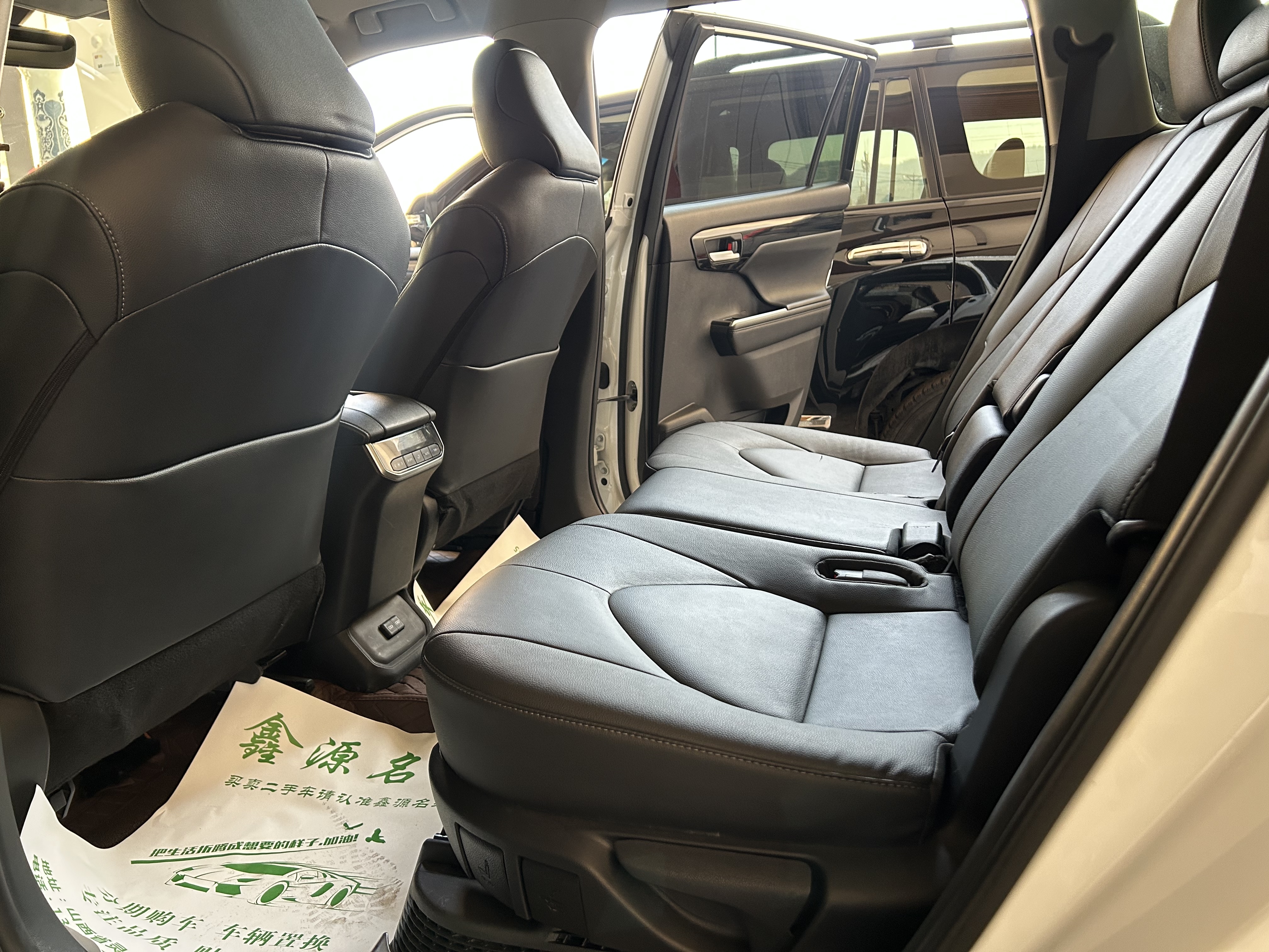 Toyota Highlander 2022 immagine di auto #12