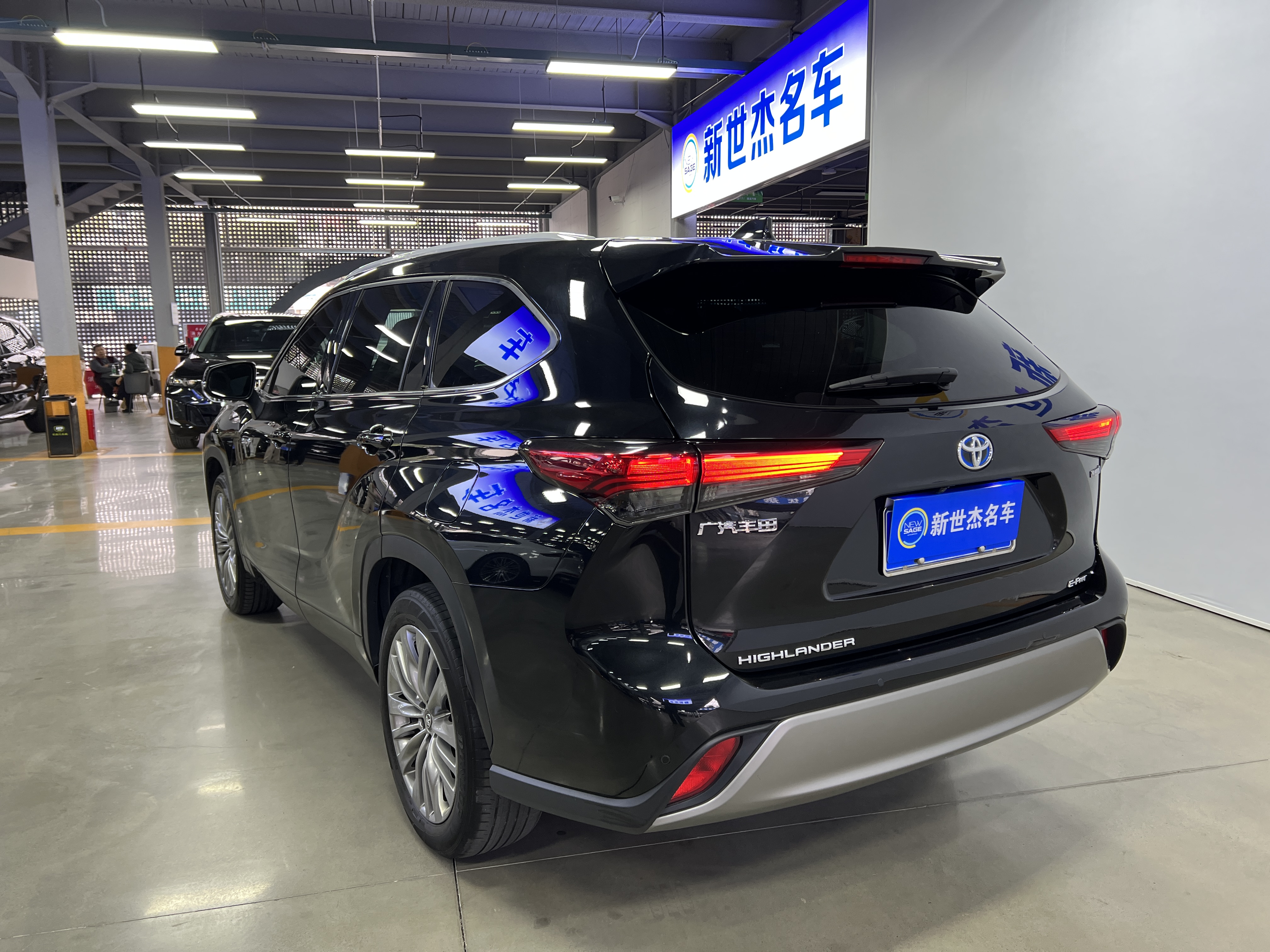 Toyota Highlander 2021 image de voiture #12