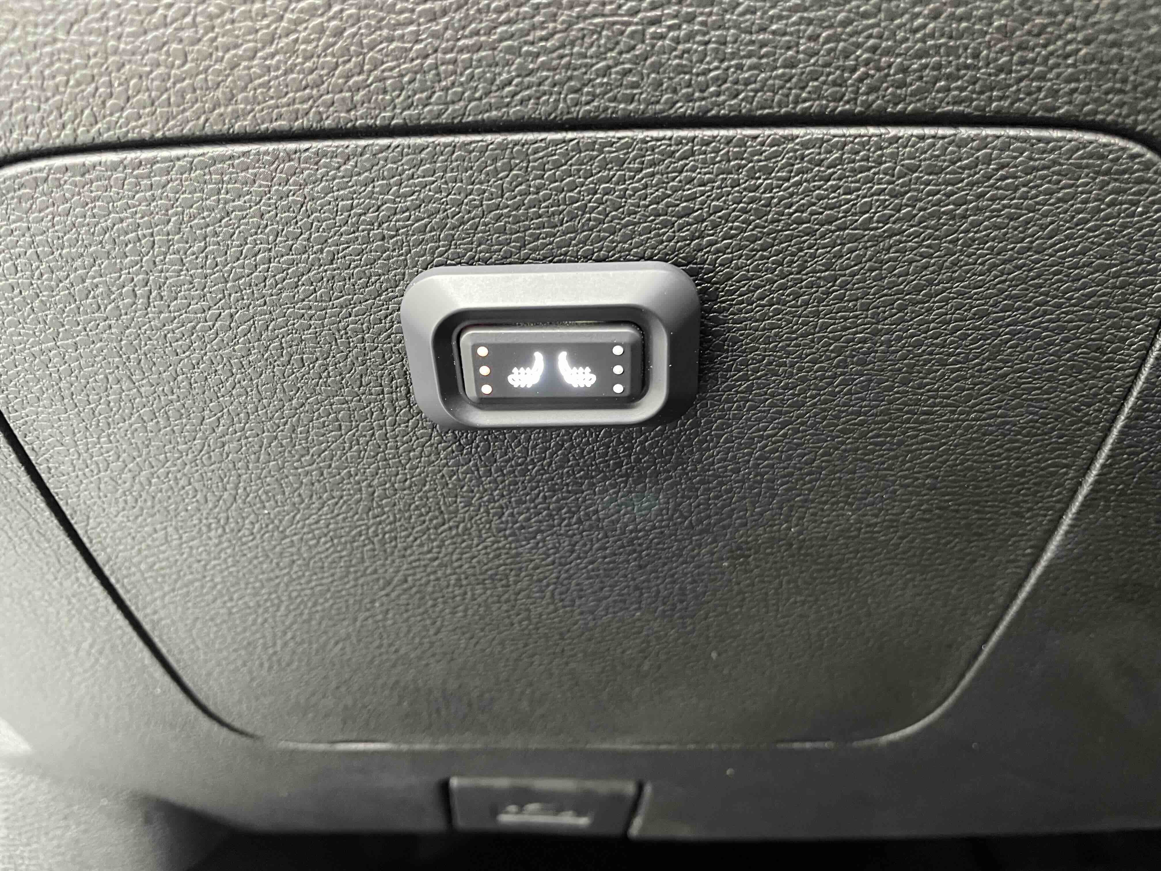 GEELY Coolray 2021 car image #12