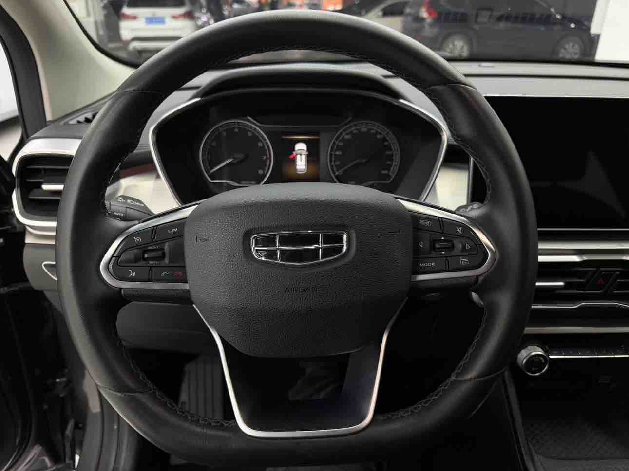 GEELY Coolray 2022 #12 GEELY Coolray 2022 car image #12