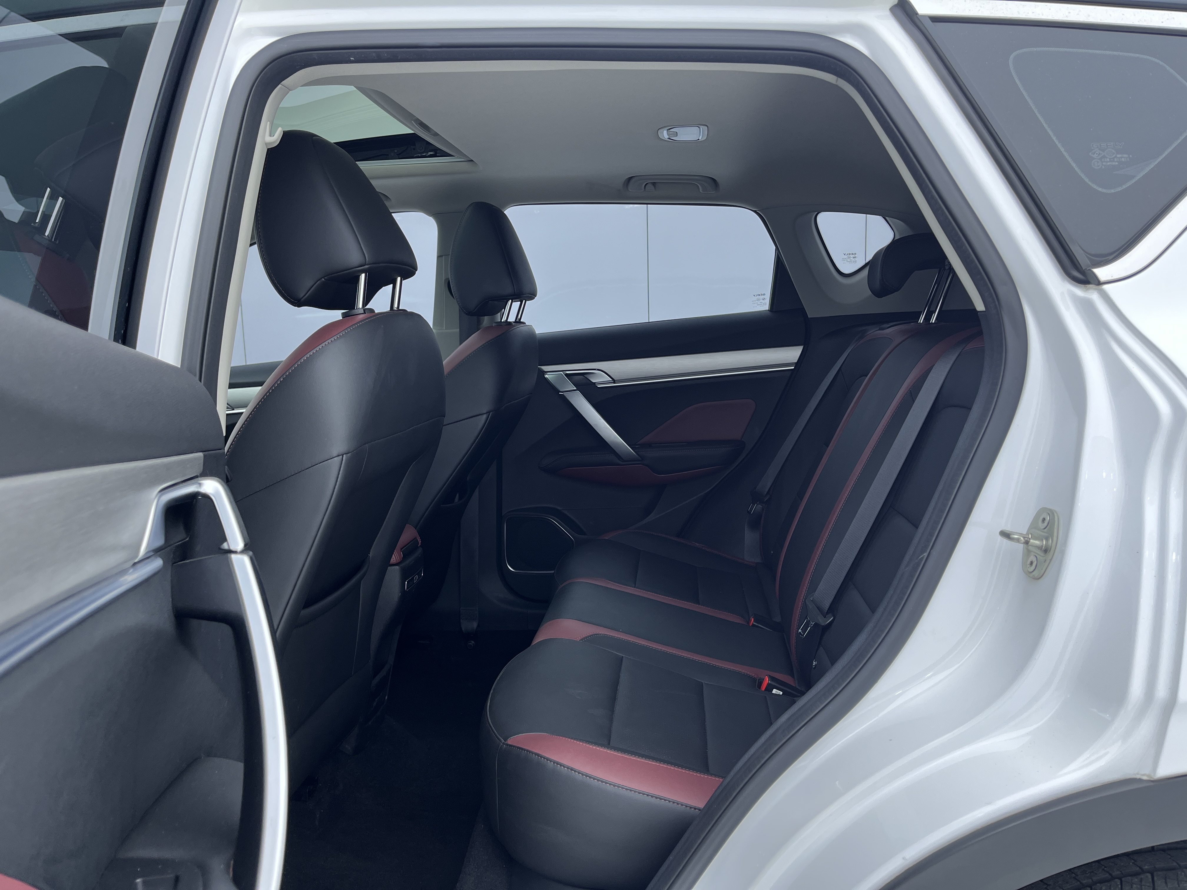 GEELY Coolray 2022 #12 GEELY Coolray 2022 car image #12
