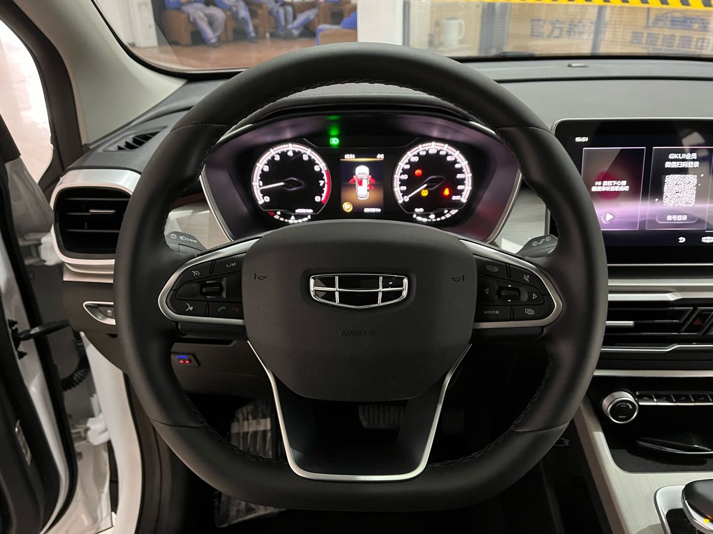 GEELY Coolray 2022 #12 GEELY Coolray 2022 car image #12