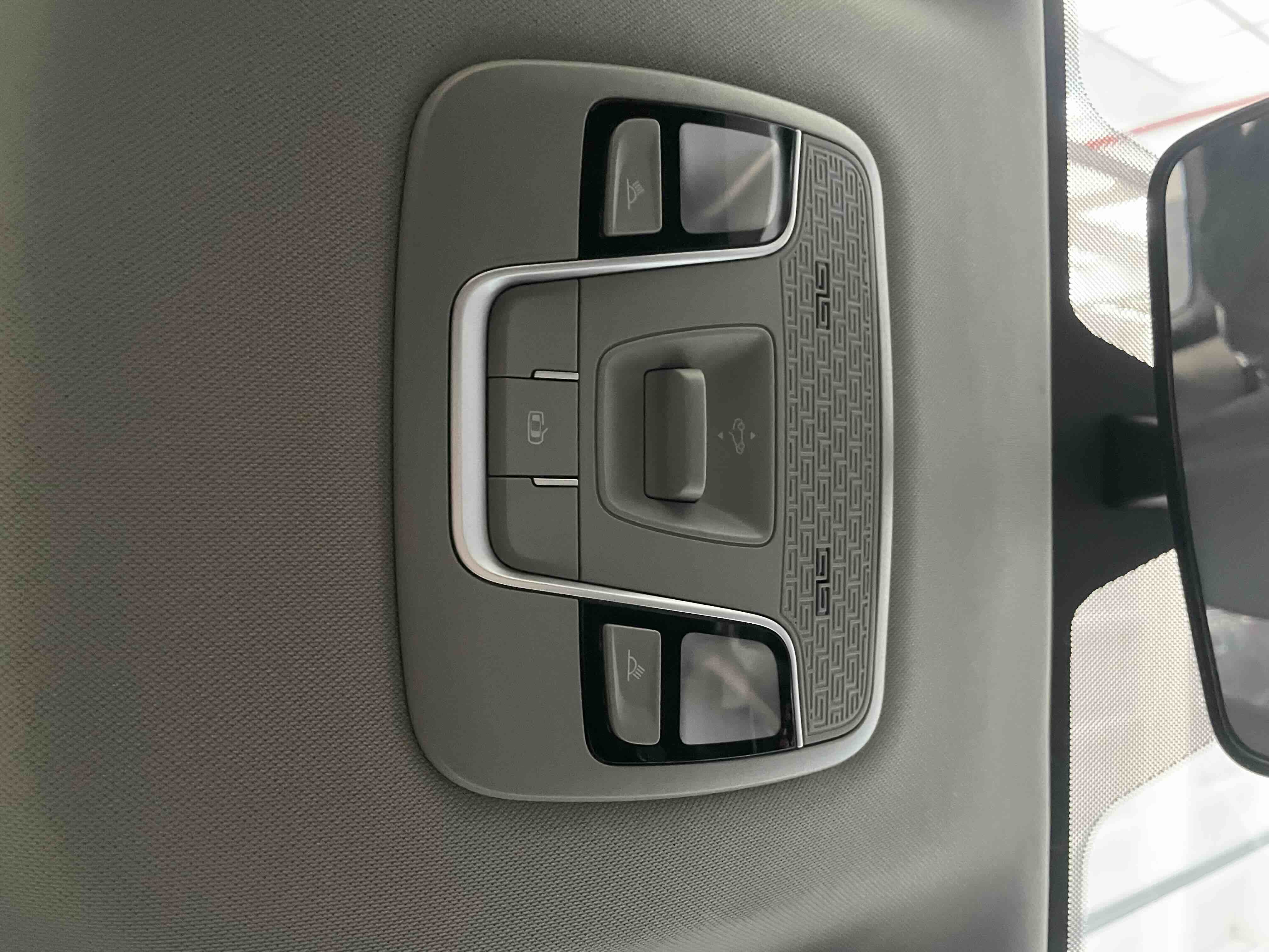GEELY Coolray 2022 #12 GEELY Coolray 2022 car image #12