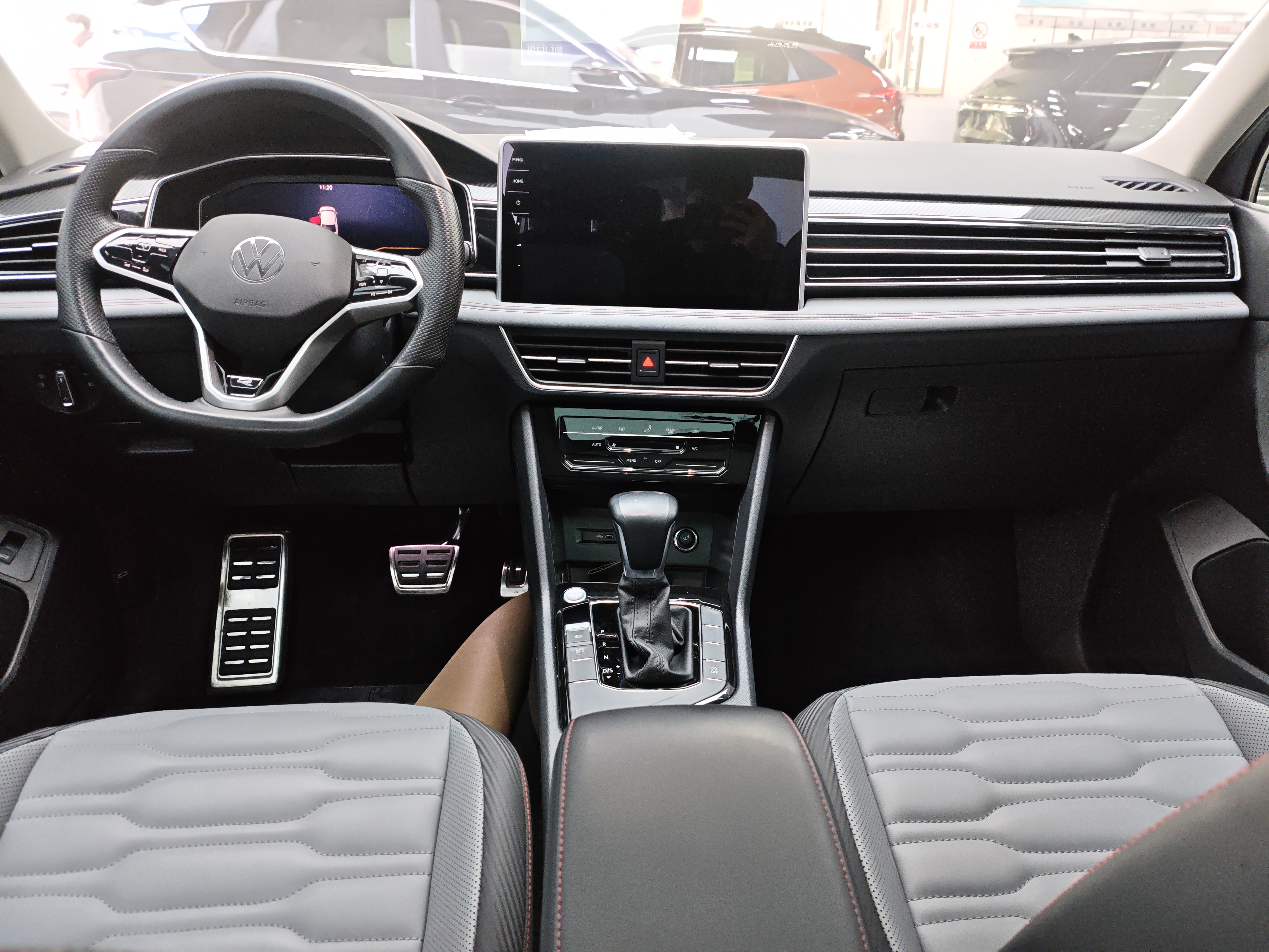 Volkswagen Tiguan X 2022 car image #12