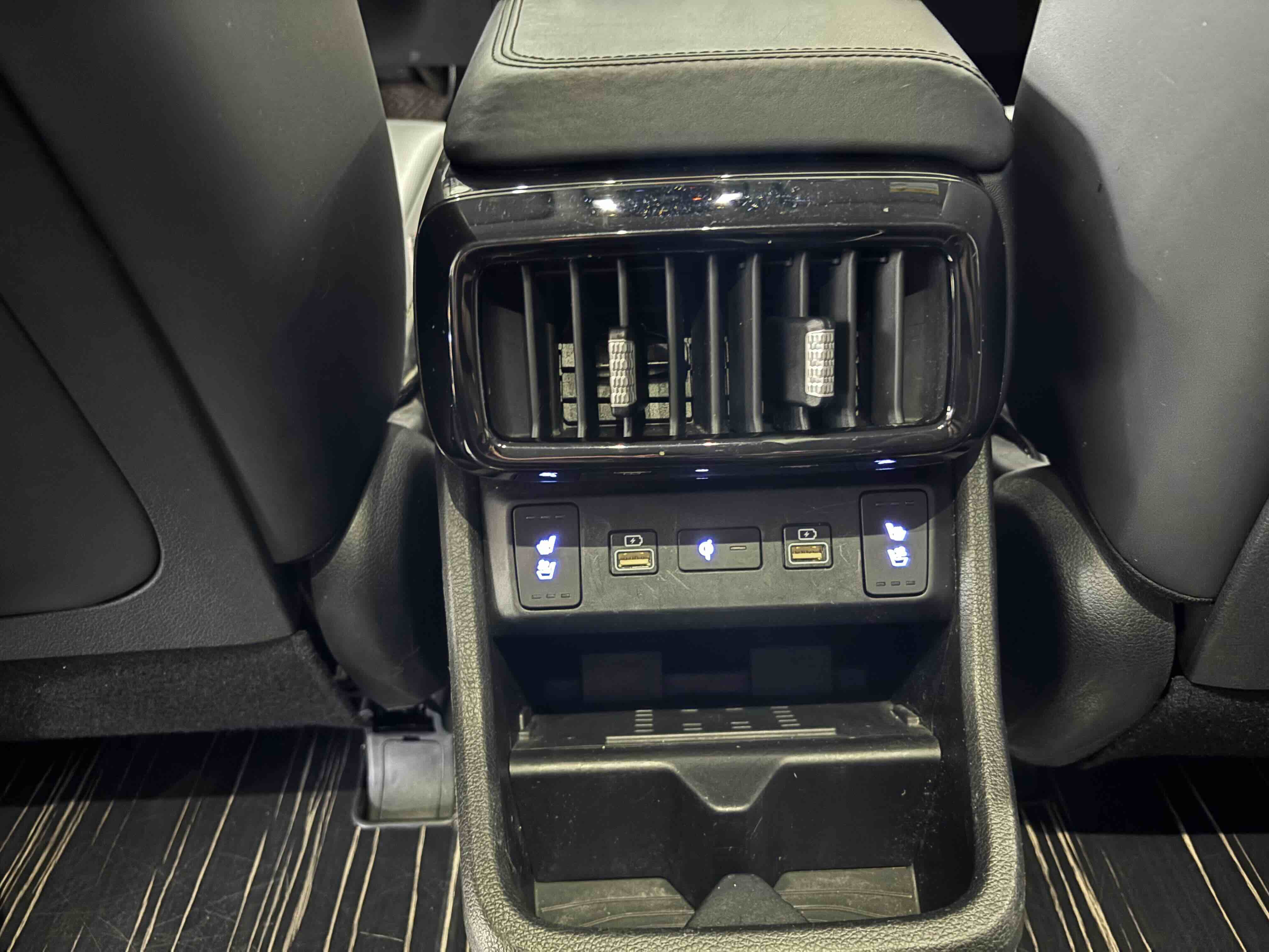 Hyundai Custo 2023 #12 Hyundai Custo 2023 car image #12