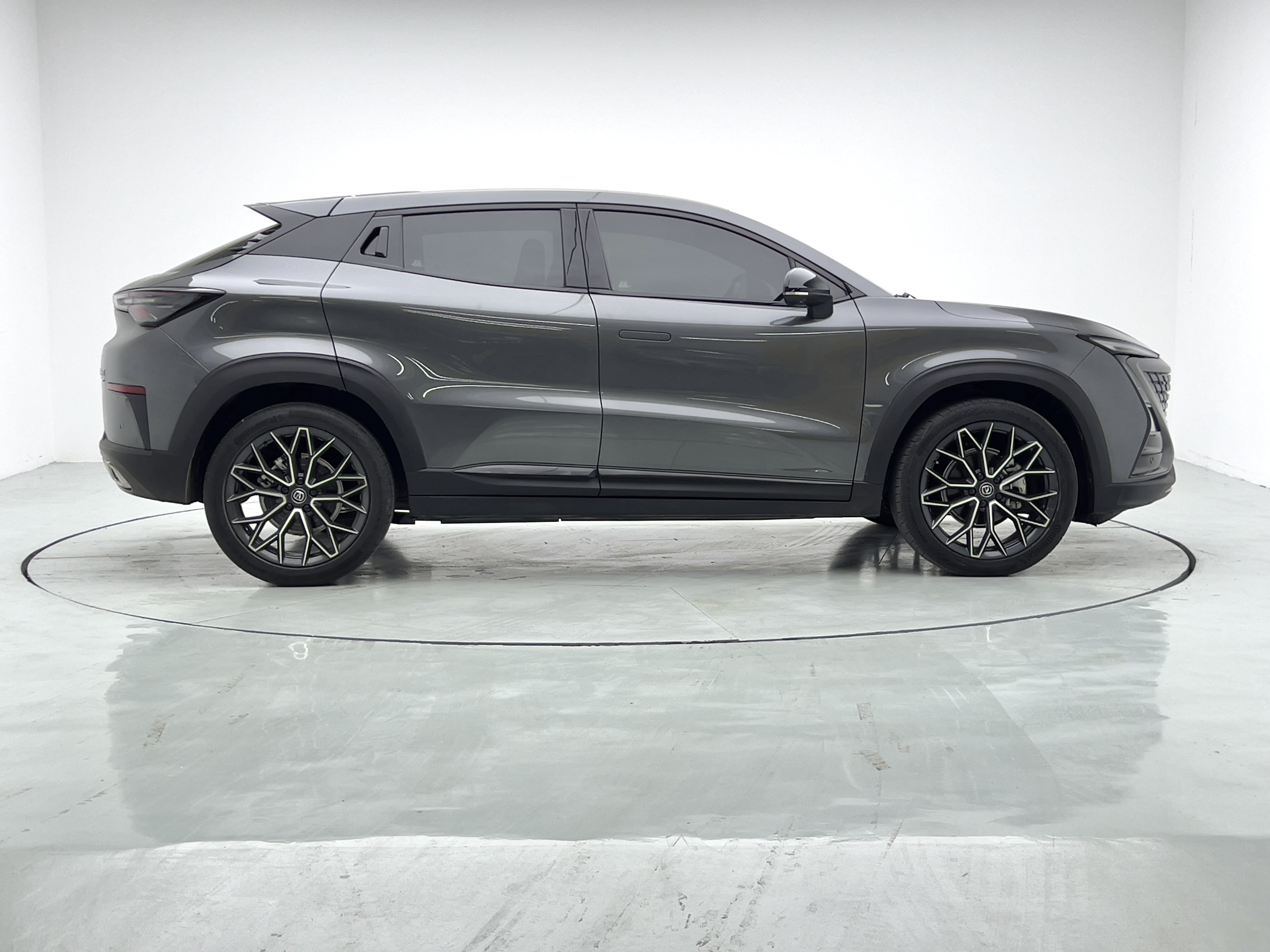 Changan UNI-T 2022 صورة سيارة #12