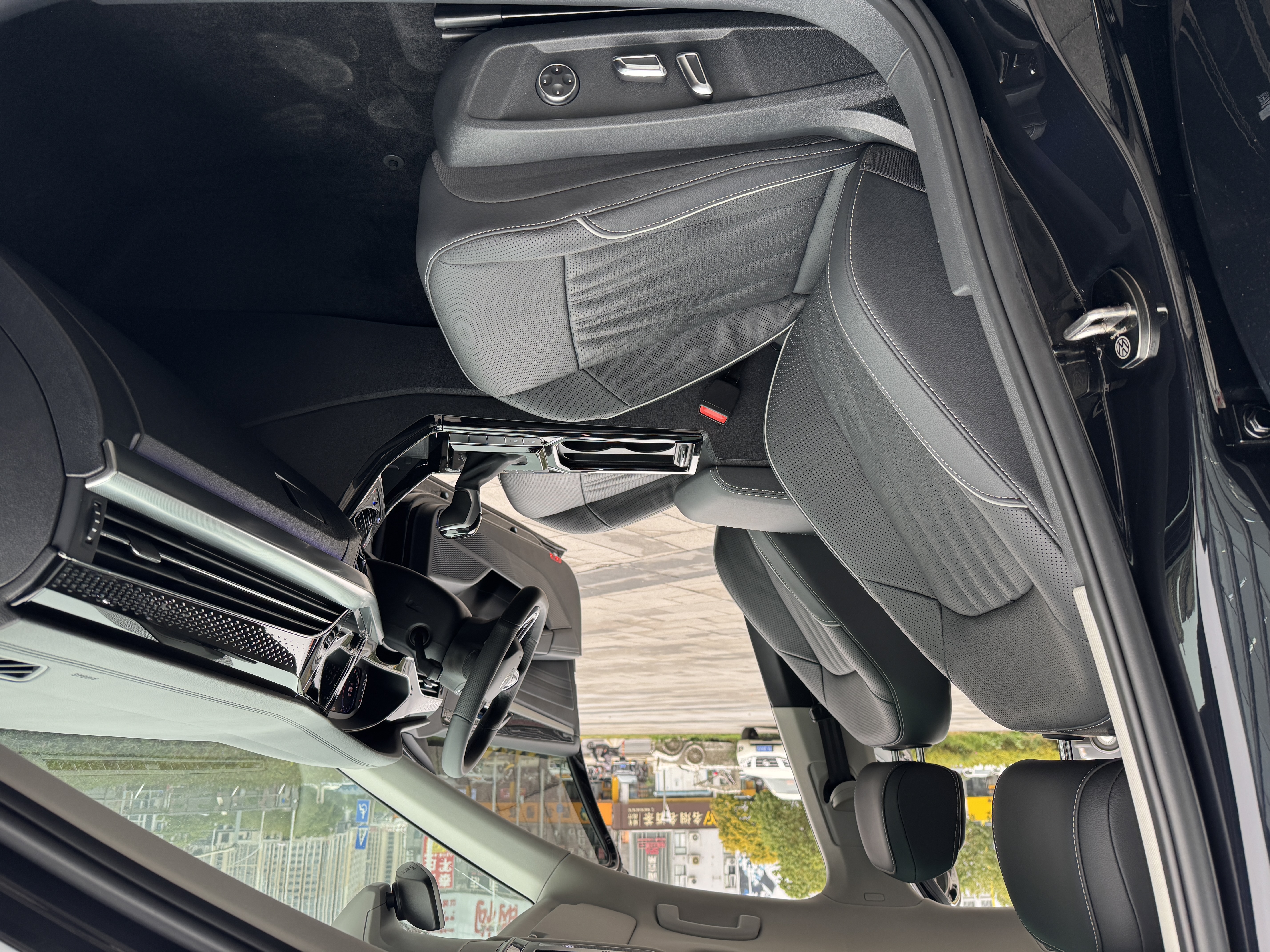 Volkswagen Passat 2022 car image #12