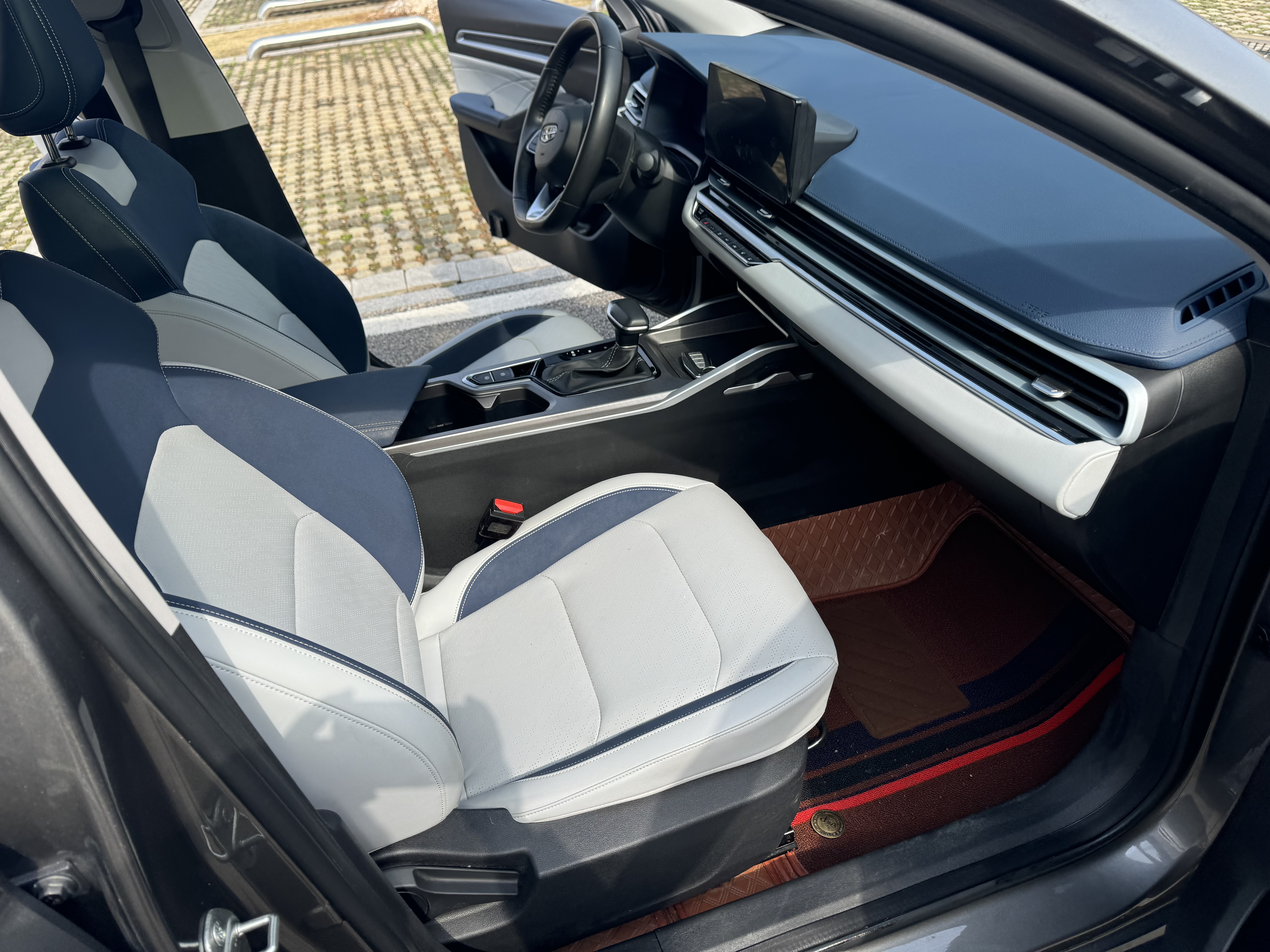 GEELY Emgrand 2022 #12 GEELY Emgrand 2022 car image #12