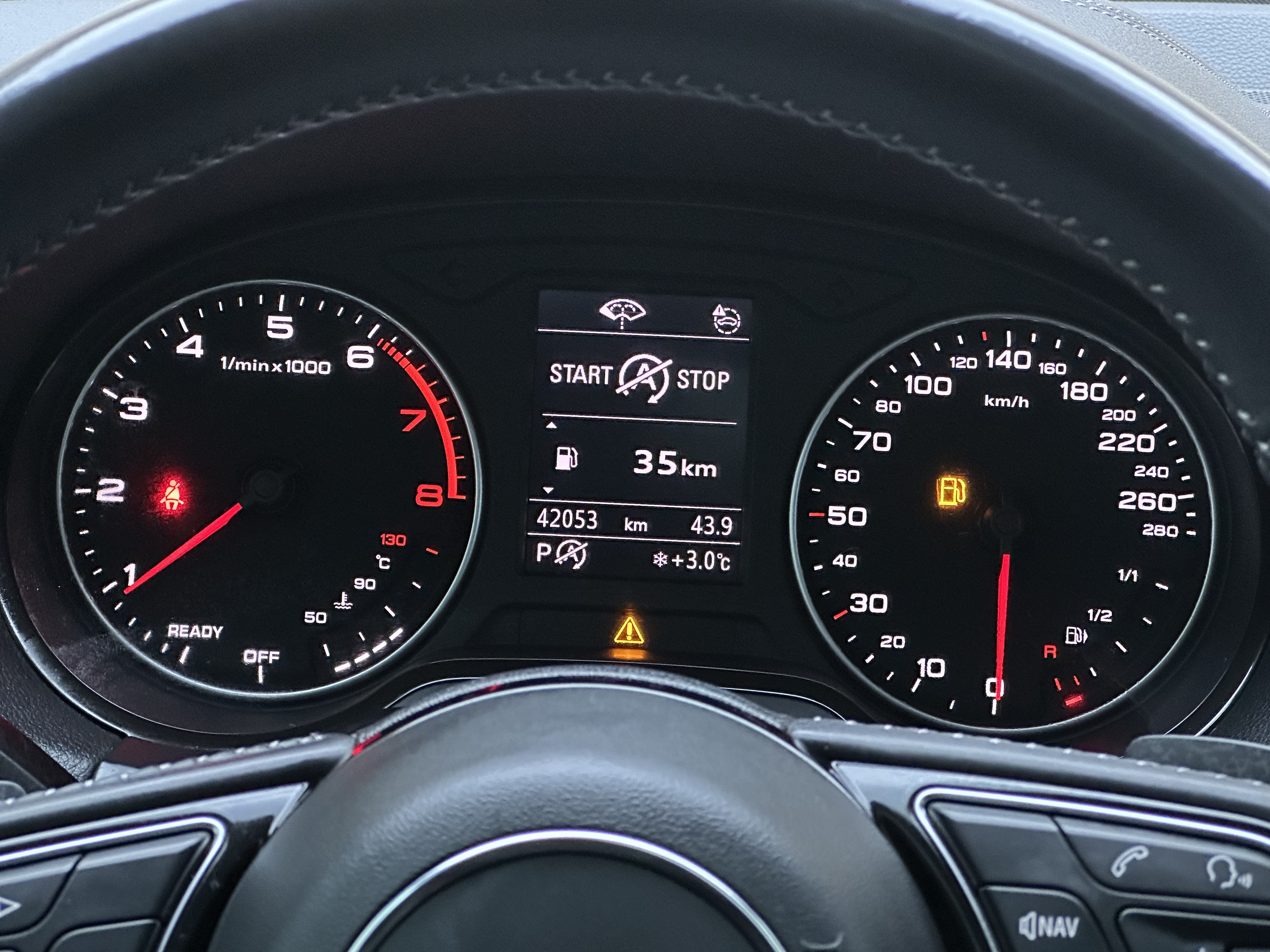 Audi Q2L 2021 car image #12