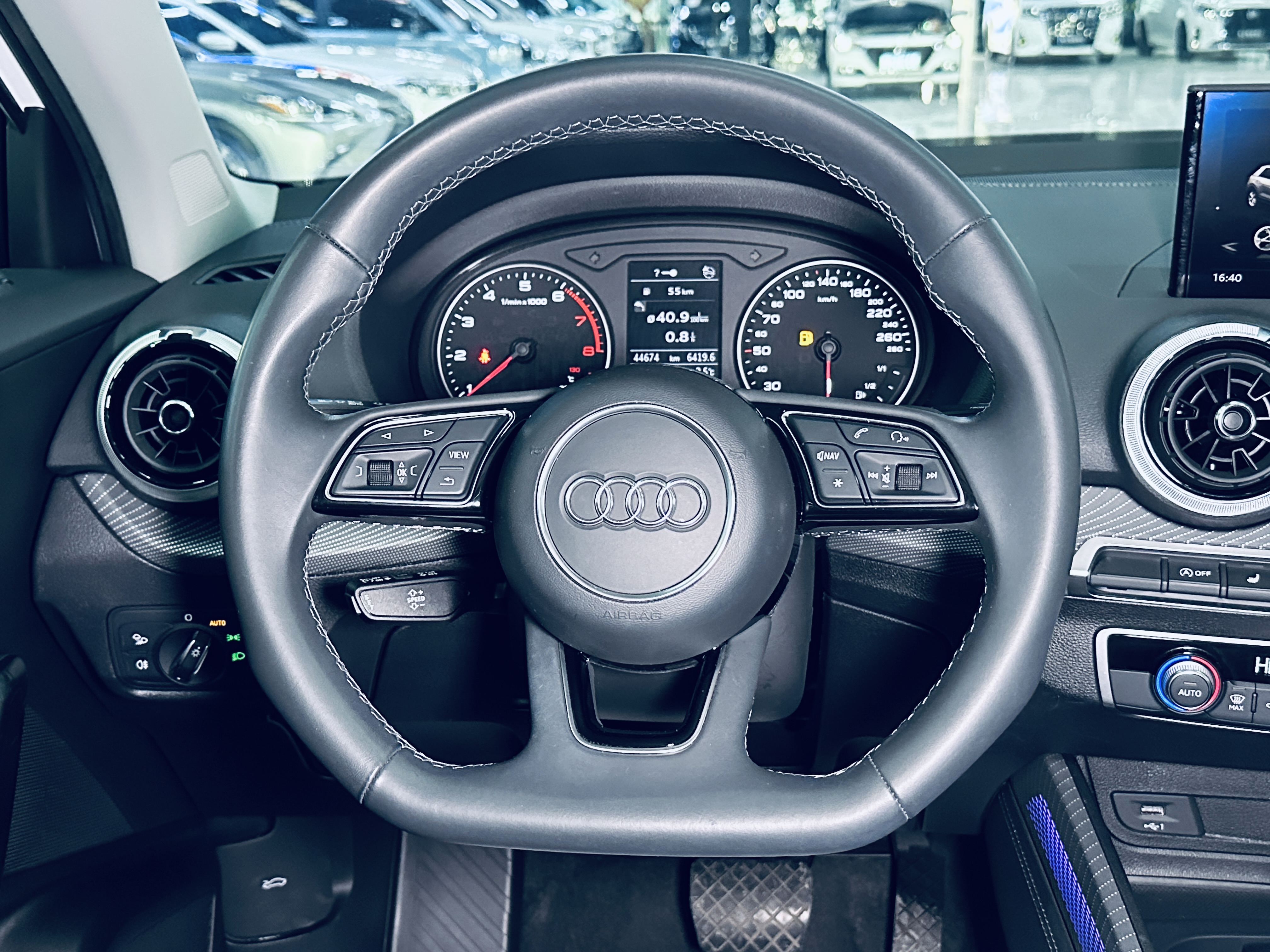 2023 car image #12
