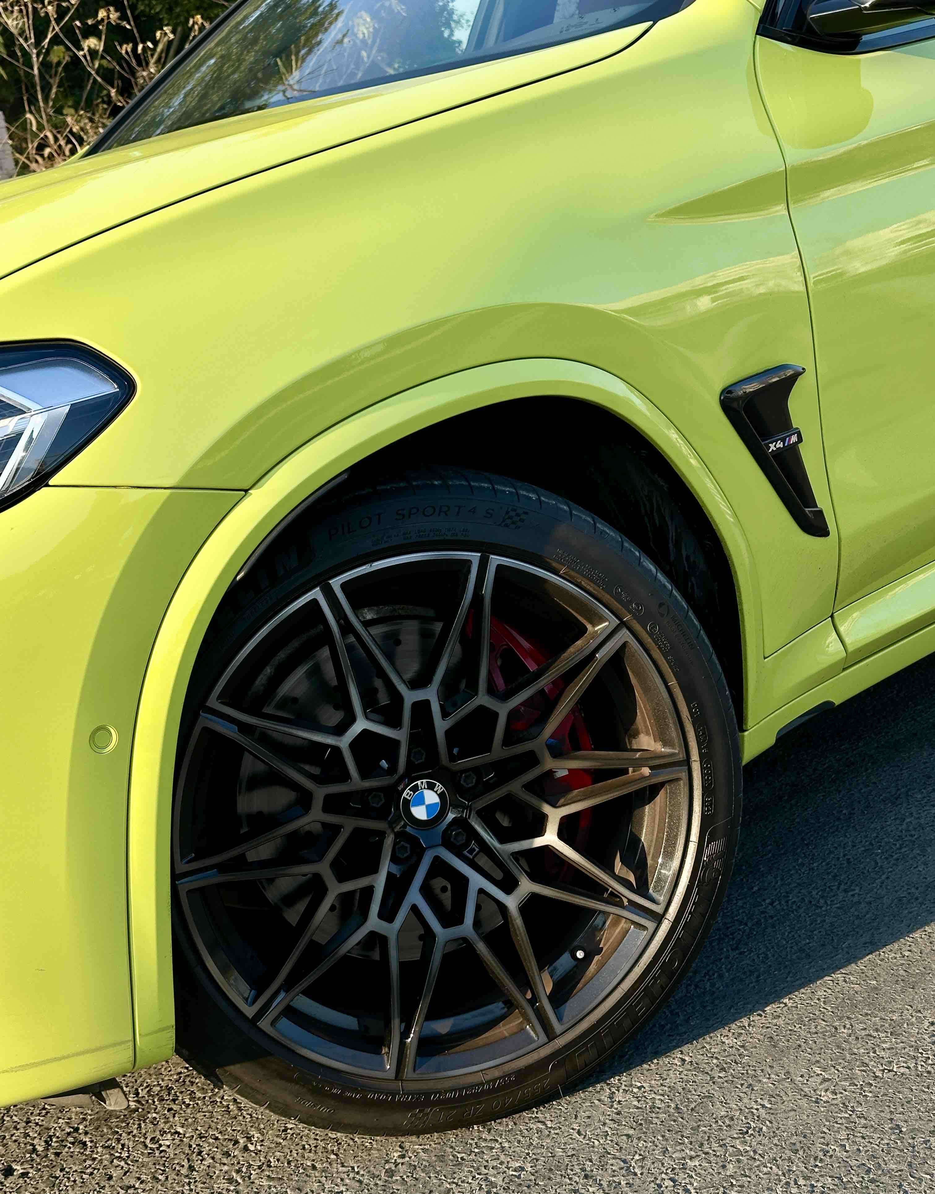 BMW X4 M 2024 صورة سيارة #12