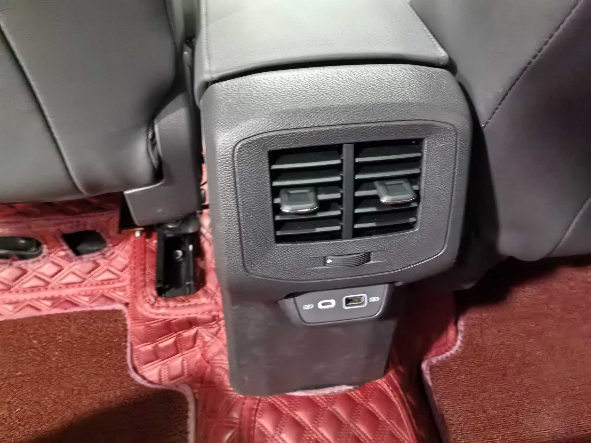 Volkswagen T-Cross 2022 car image #12