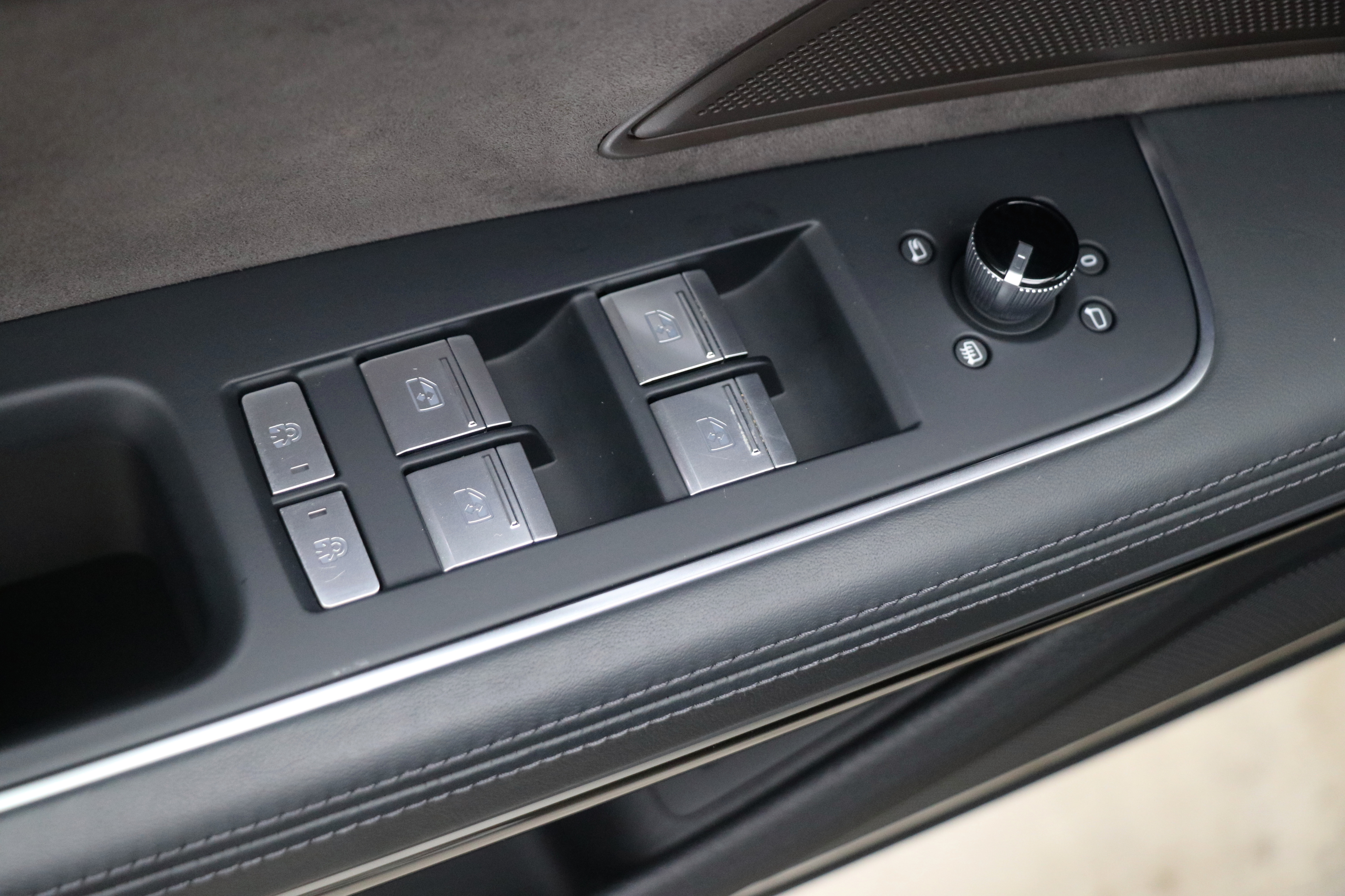 Audi A8 New Energy 2022 car image #12