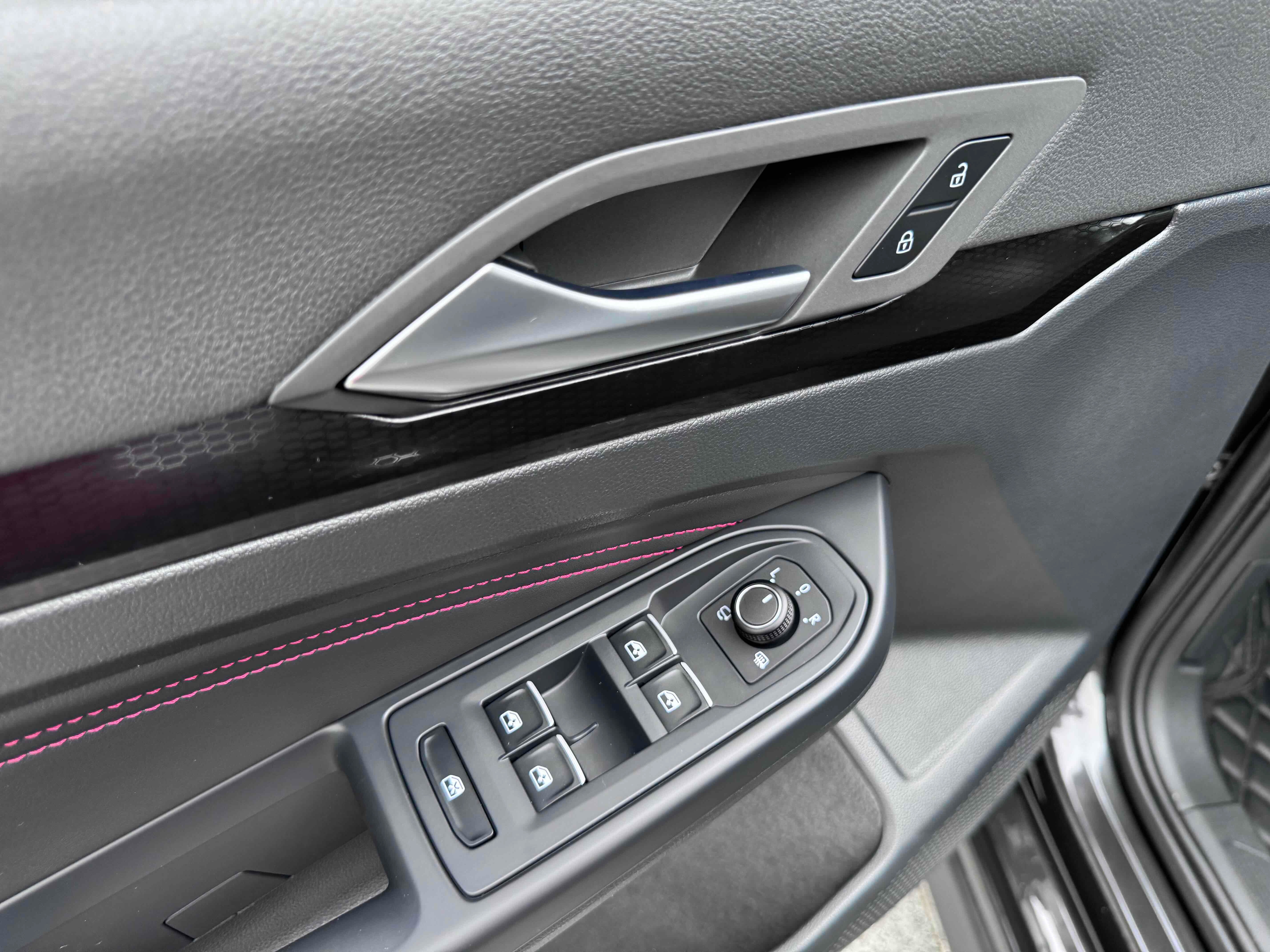 Volkswagen GolfGTI 2022 #12 Volkswagen GolfGTI 2022 car image #12