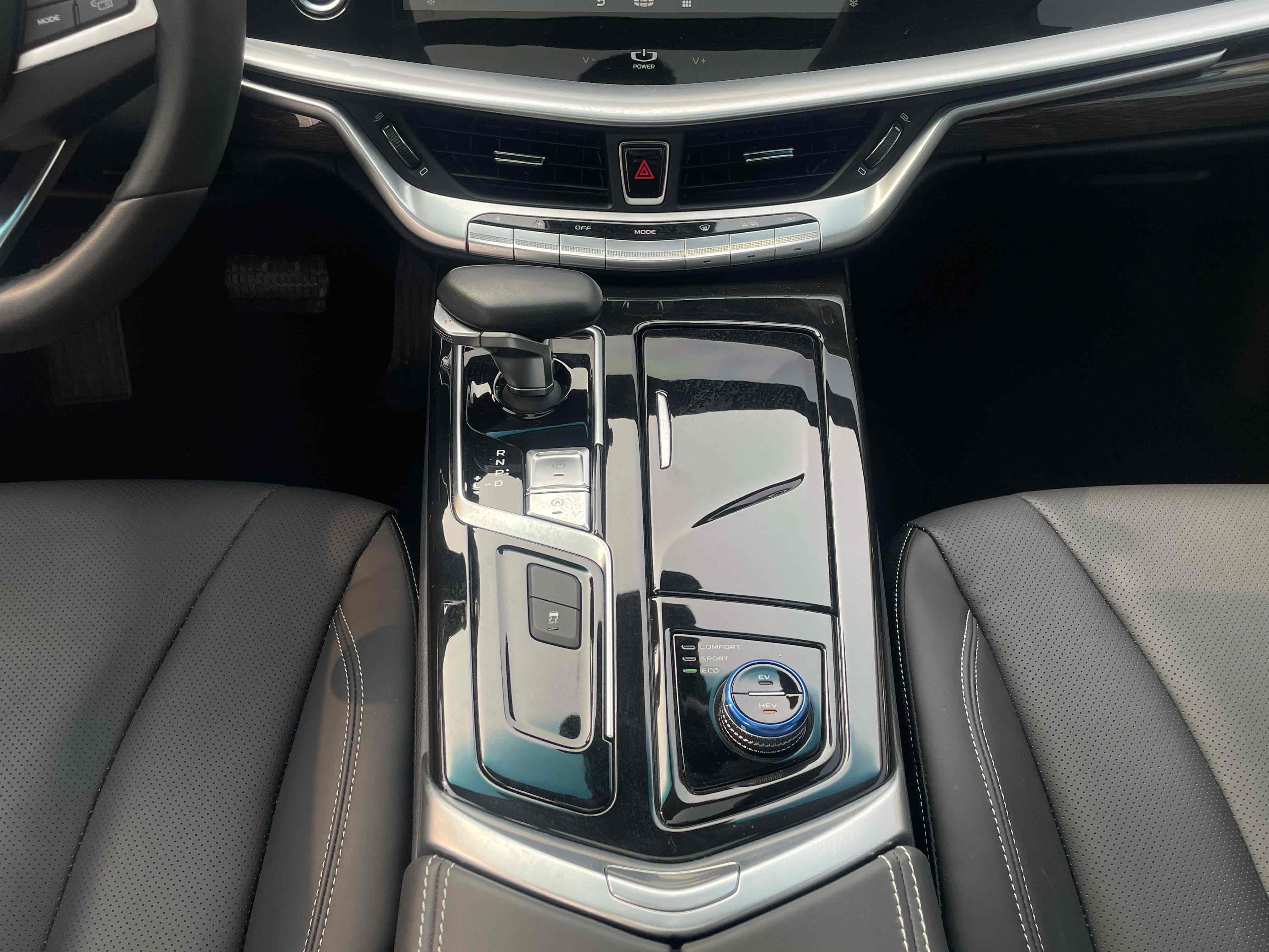 GEELY Ulion New Energy 2021 #12 GEELY Ulion New Energy 2021 car image #12