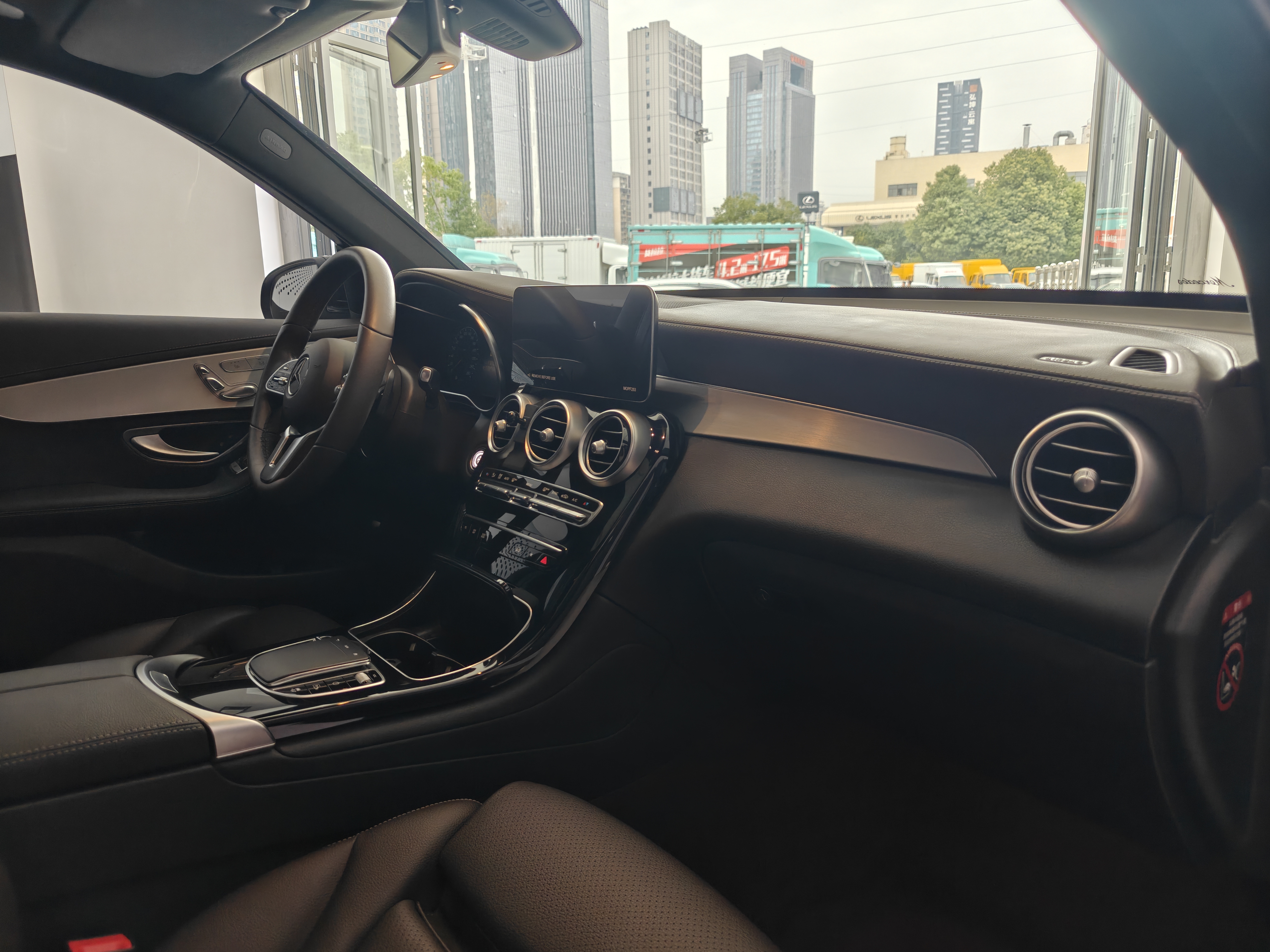 Mercedes-Benz GLC Class 2022 car image #12