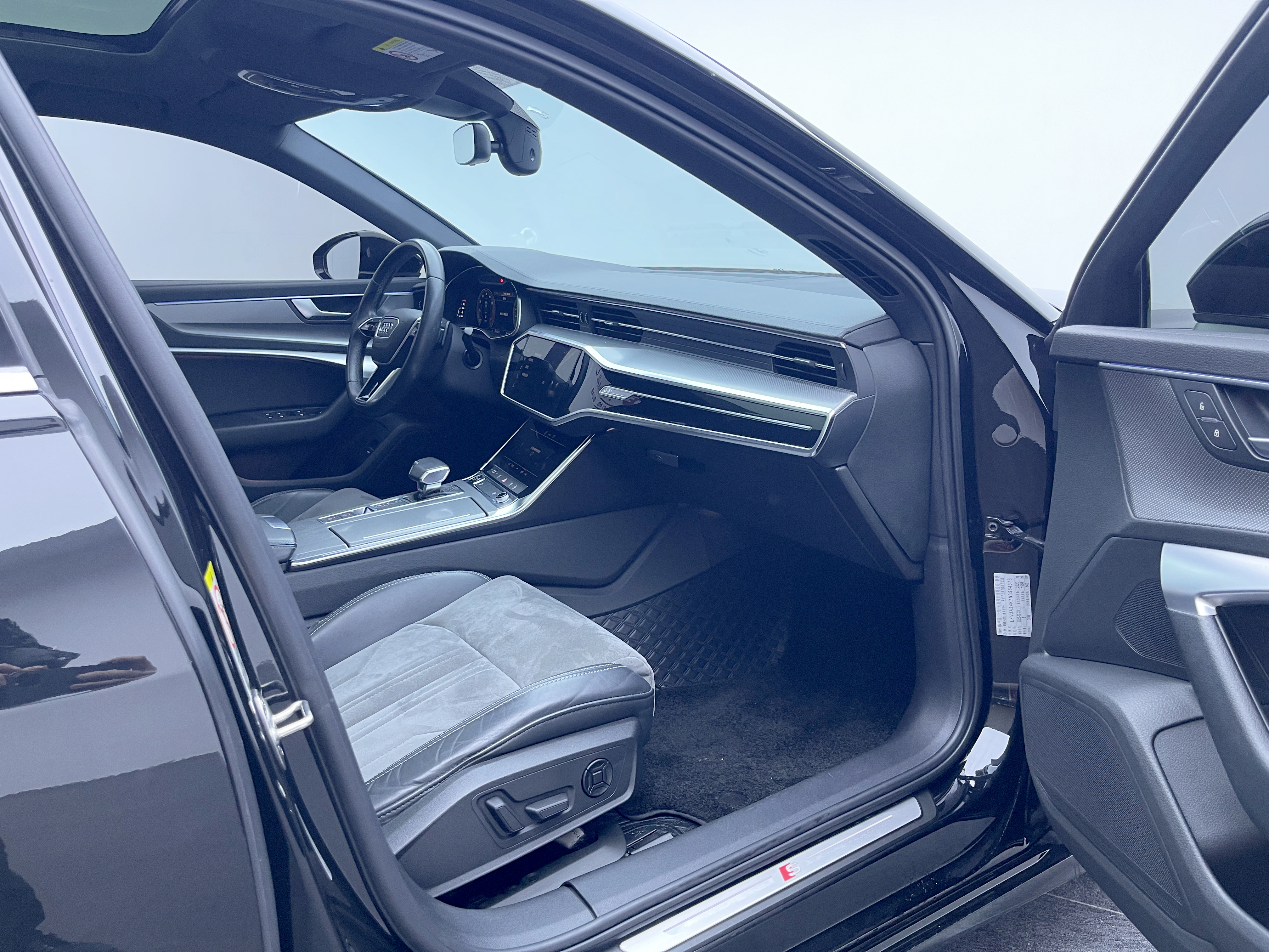 Audi A6L 2022 #12 Audi A6L 2022 car image #12