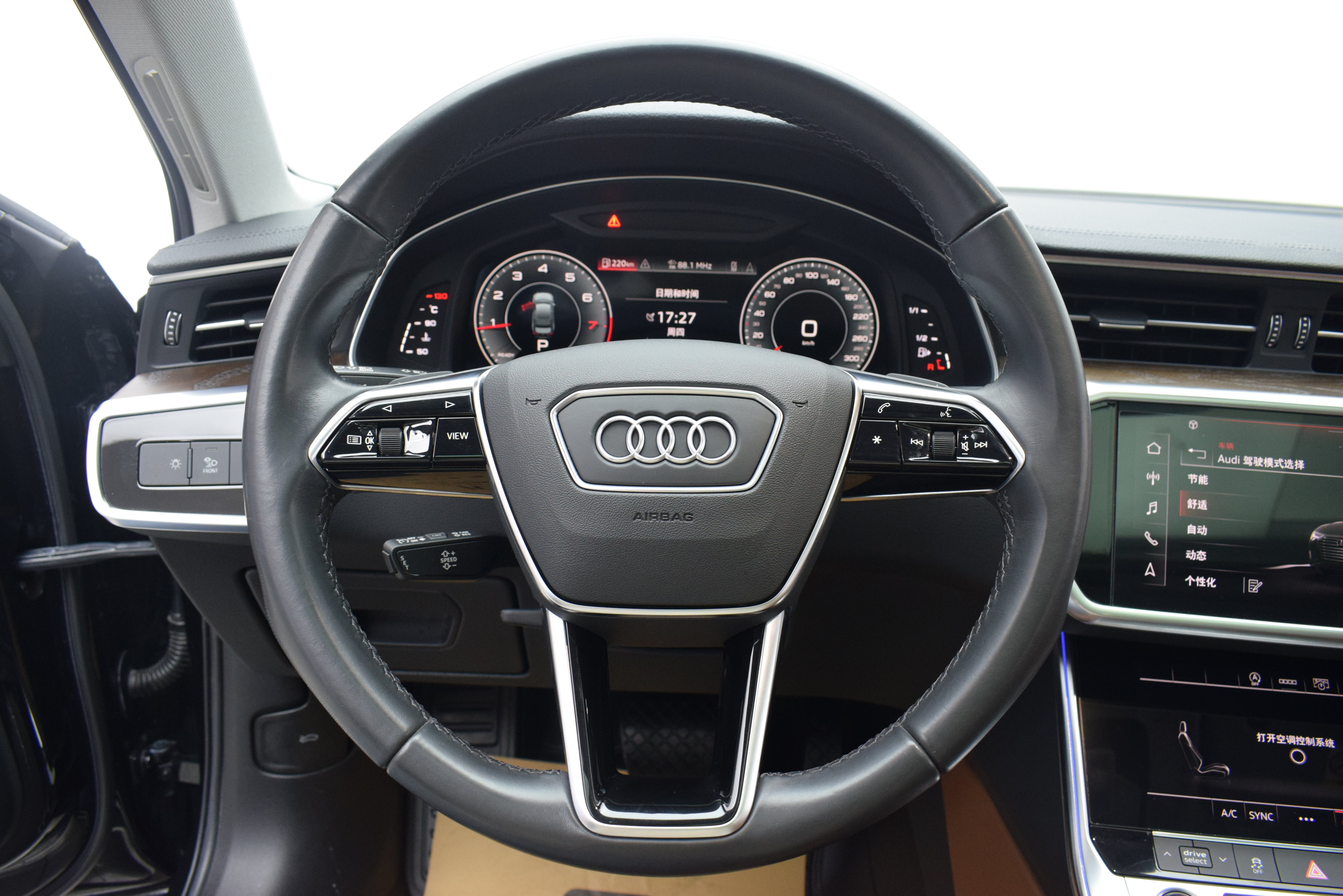 Audi A6L 2022 صورة سيارة #12