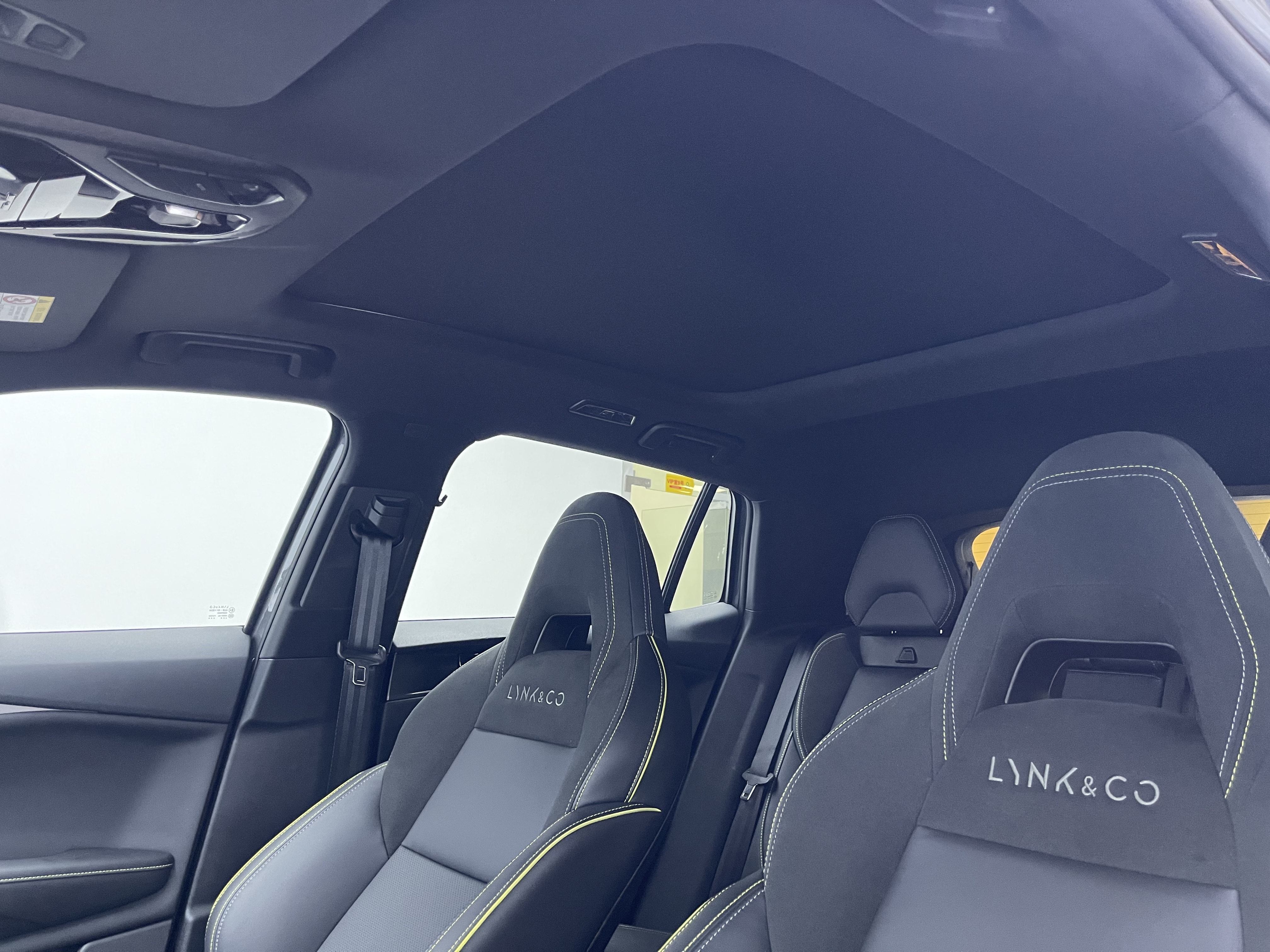 Lynk & Co 06 2024 car image #12