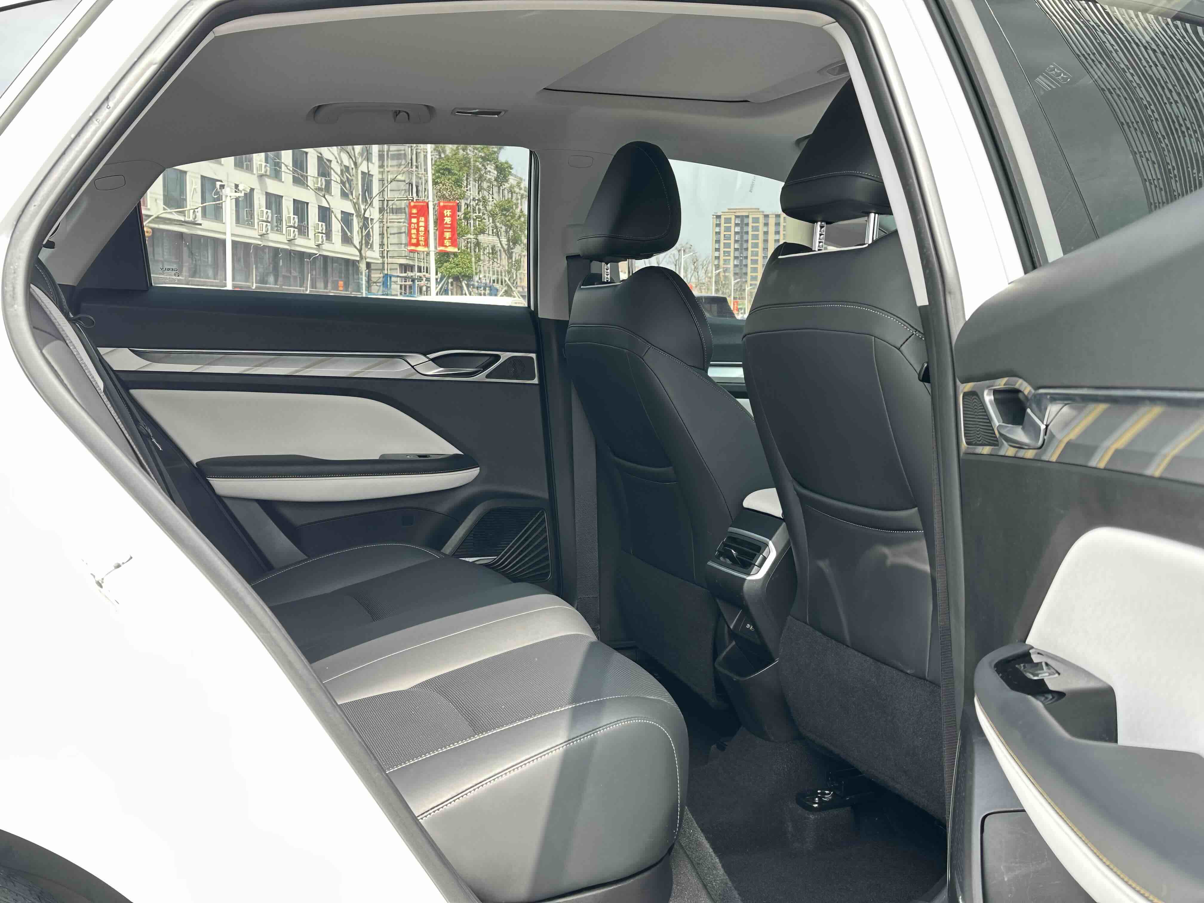 GEELY Emgrand L 2022 صورة سيارة #12